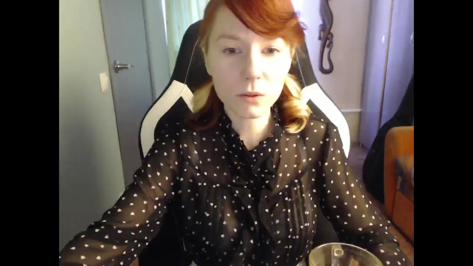 Gallery image thumbnail from NikiFoks18's myfreecams stream on, 03/29/2025, 08:04 image 12 of 20