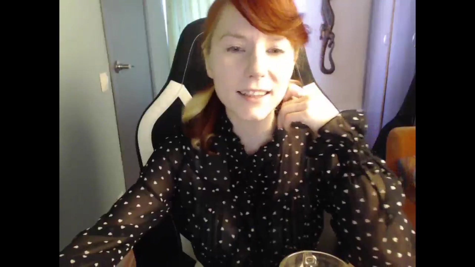 Gallery image thumbnail from NikiFoks18's myfreecams stream on, 03/29/2025, 08:04 image 5 of 20
