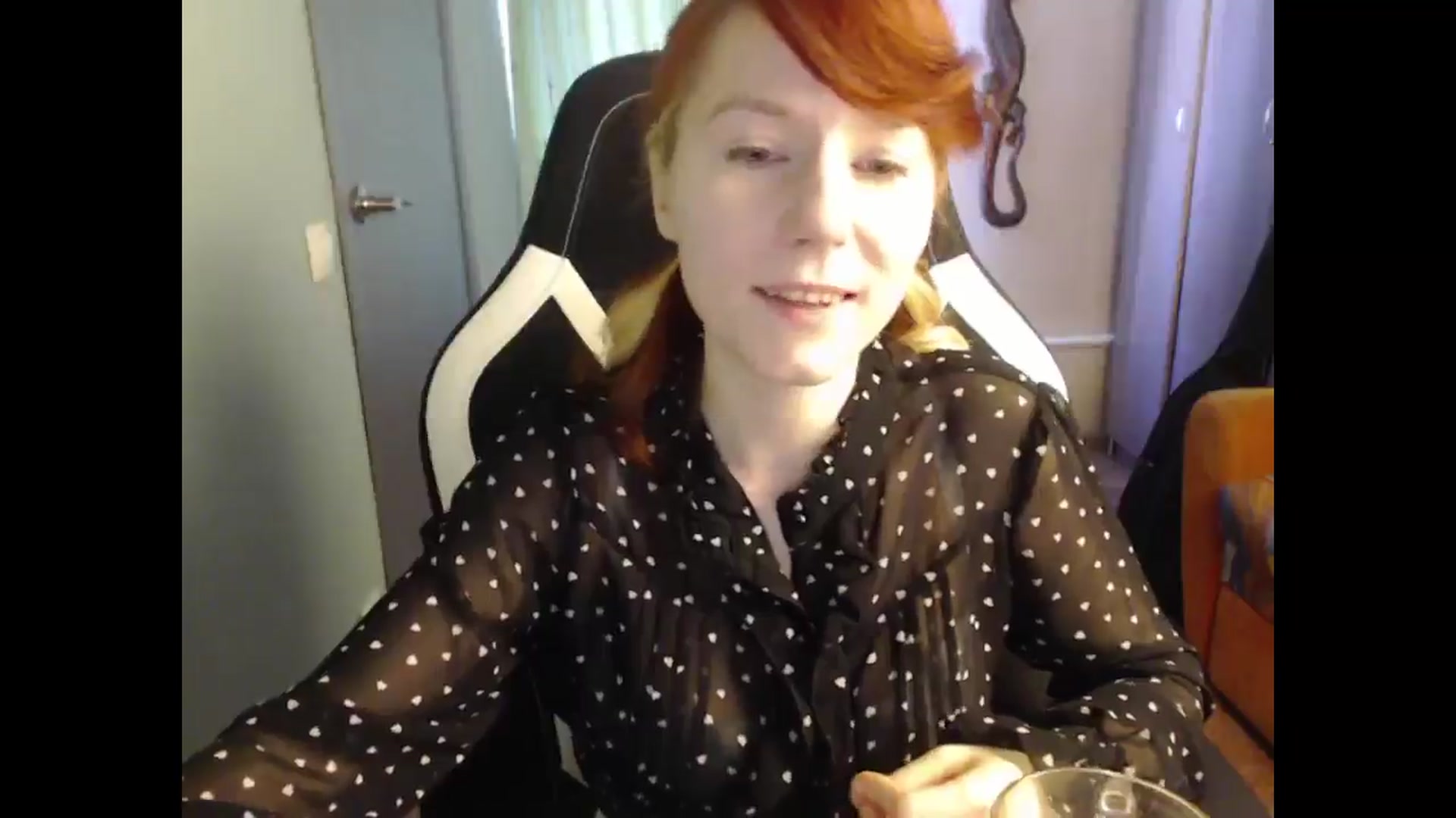 Gallery image thumbnail from NikiFoks18's myfreecams stream on, 03/29/2025, 08:04 image 18 of 20