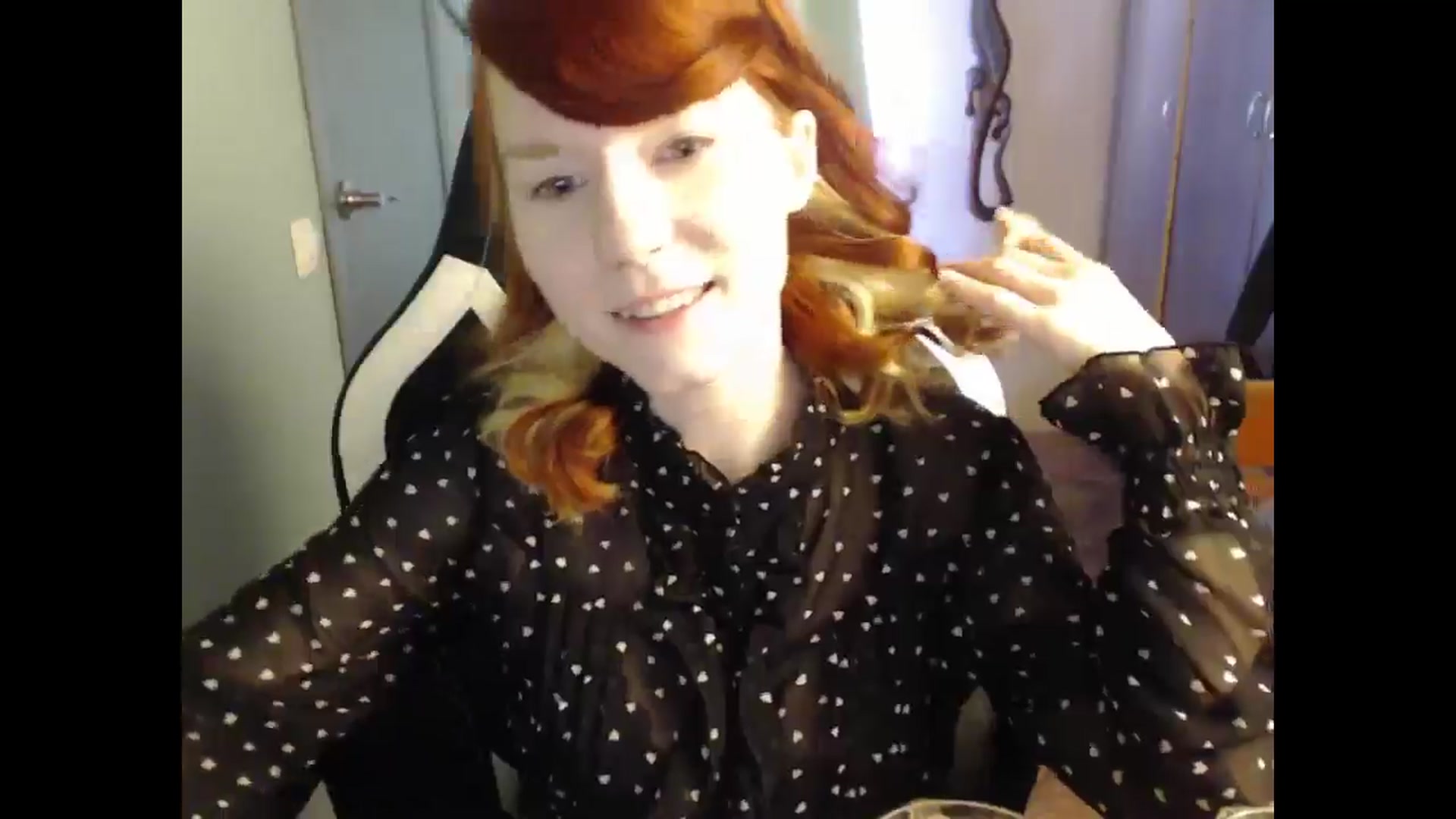 Gallery image thumbnail from NikiFoks18's myfreecams stream on, 03/30/2025, 07:23 image 12 of 20