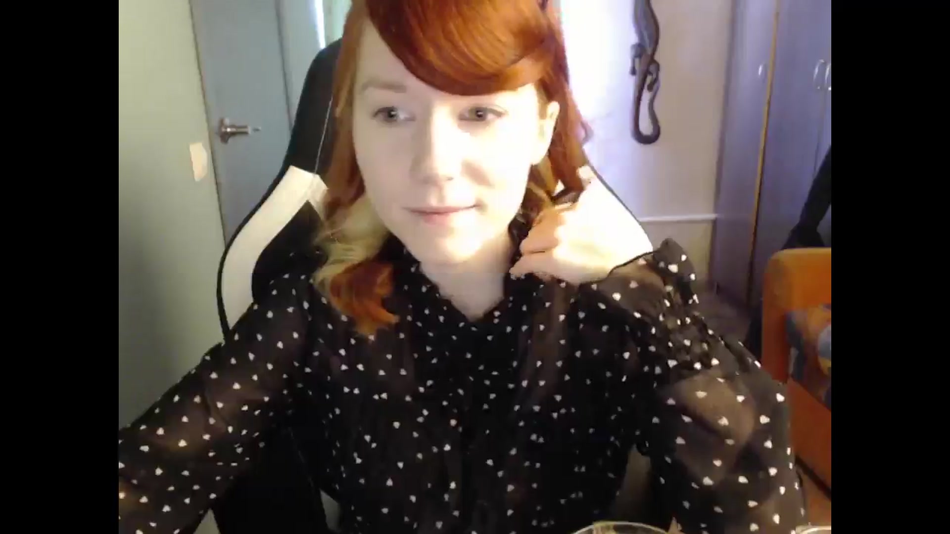 Gallery image thumbnail from NikiFoks18's myfreecams stream on, 03/30/2025, 07:23 image 13 of 20