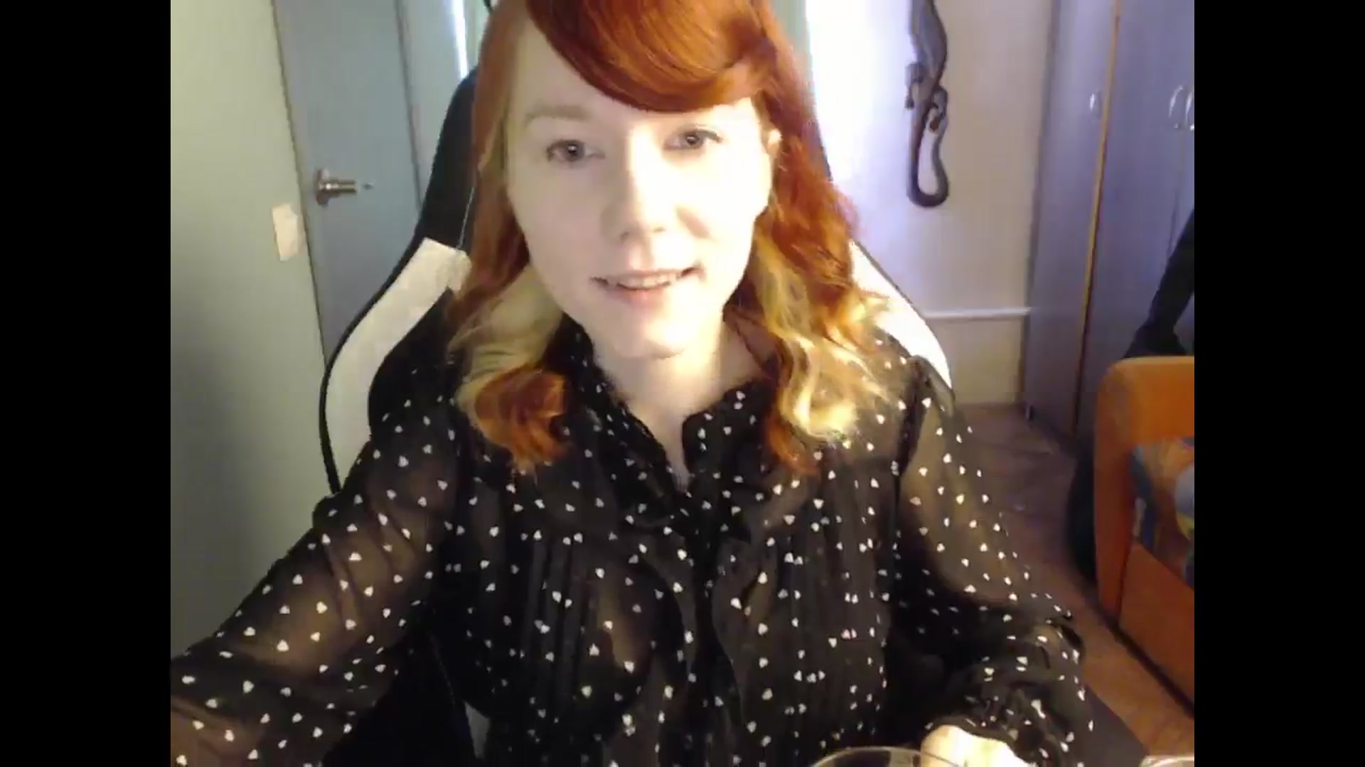 Gallery image thumbnail from NikiFoks18's myfreecams stream on, 03/30/2025, 07:23 image 7 of 20