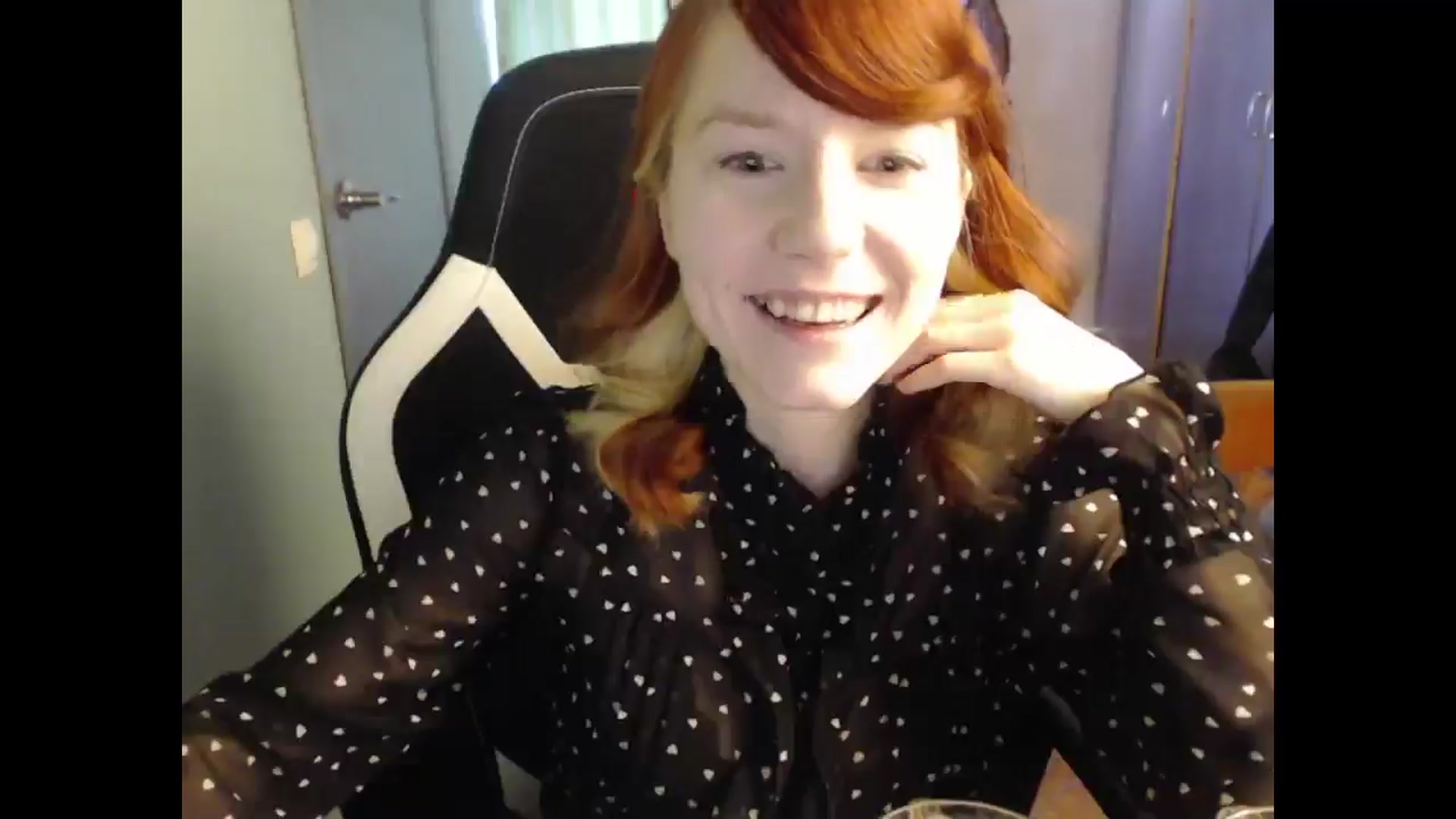 Gallery image thumbnail from NikiFoks18's myfreecams stream on, 03/30/2025, 07:23 image 14 of 20