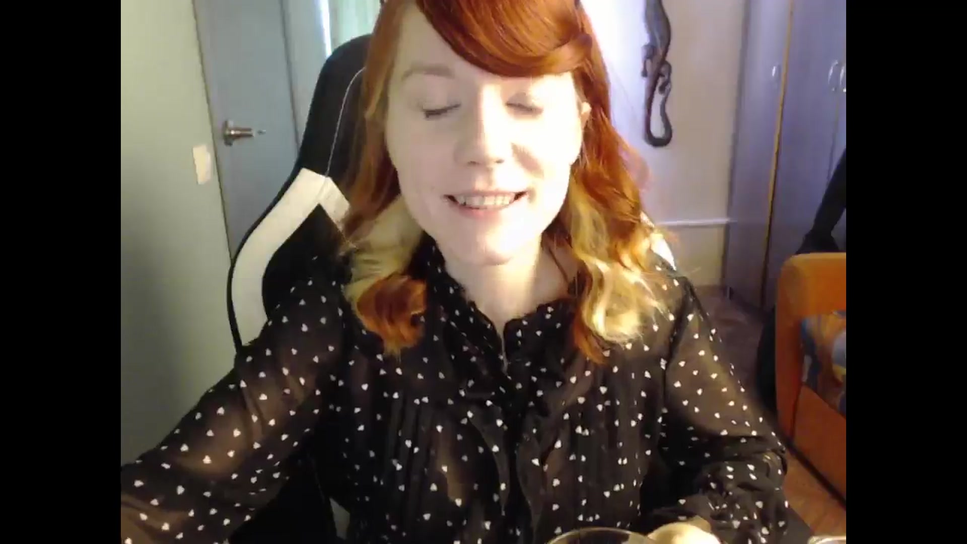 Gallery image thumbnail from NikiFoks18's myfreecams stream on, 03/30/2025, 07:23 image 6 of 20