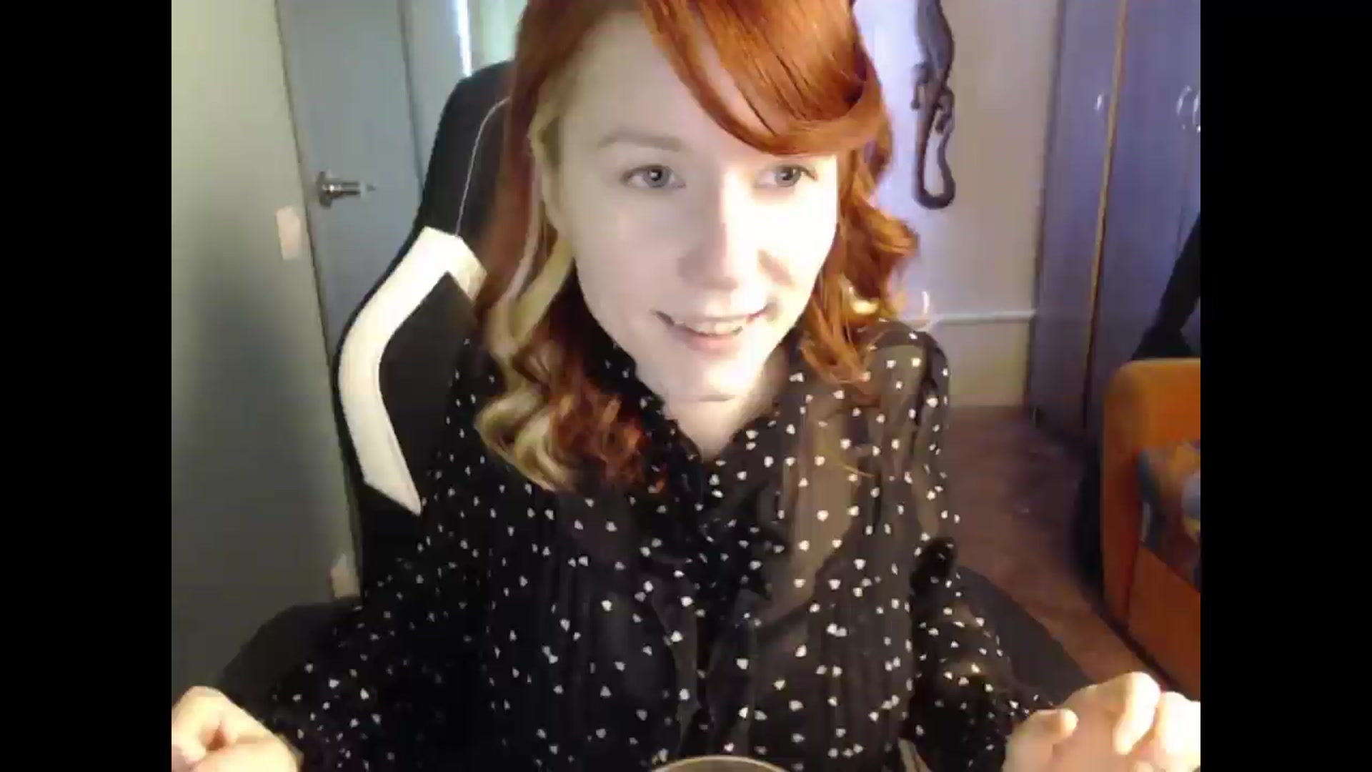 Gallery image thumbnail from NikiFoks18's myfreecams stream on, 03/30/2025, 09:48 image 19 of 20