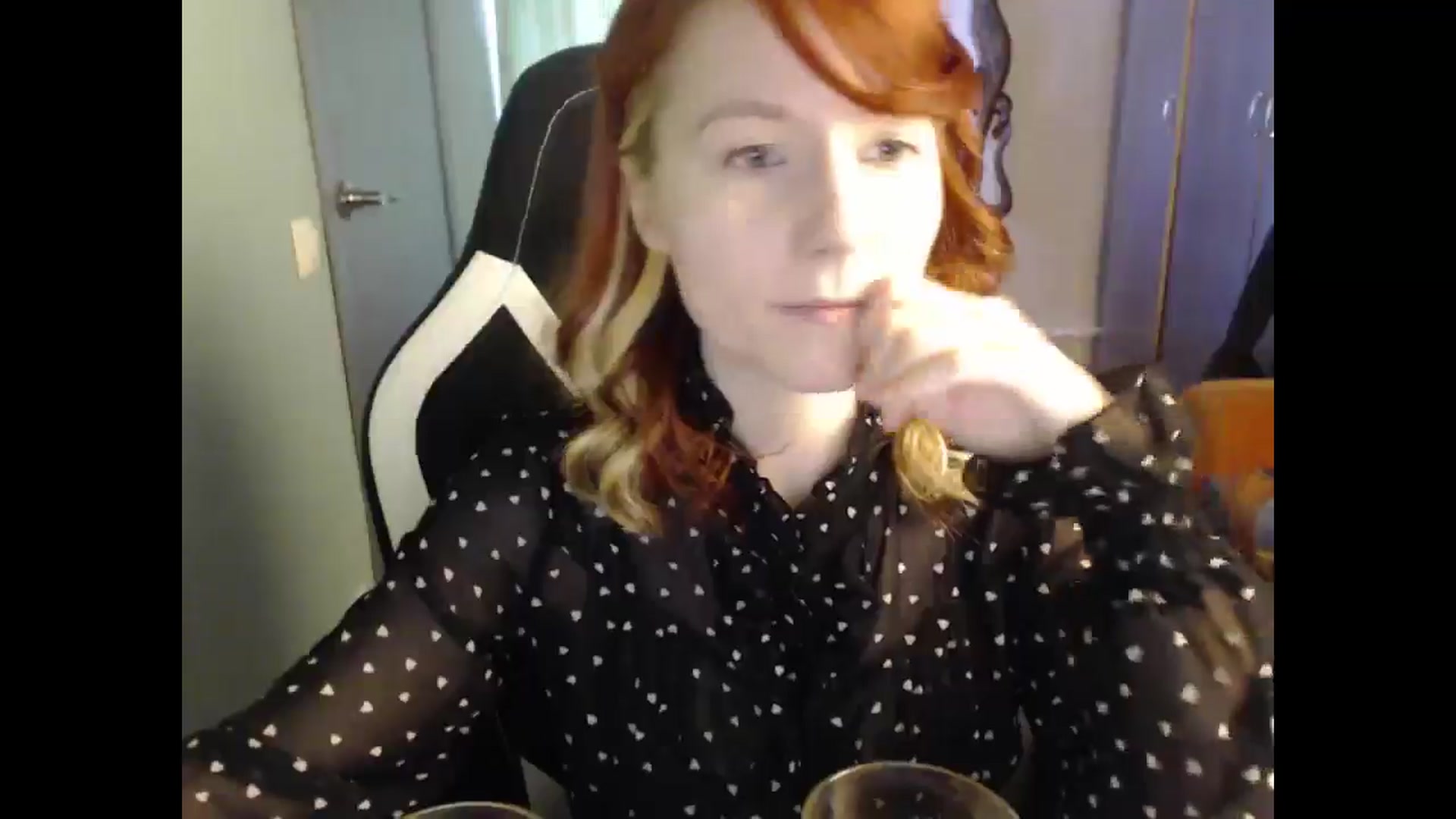 Gallery image thumbnail from NikiFoks18's myfreecams stream on, 03/30/2025, 09:48 image 10 of 20