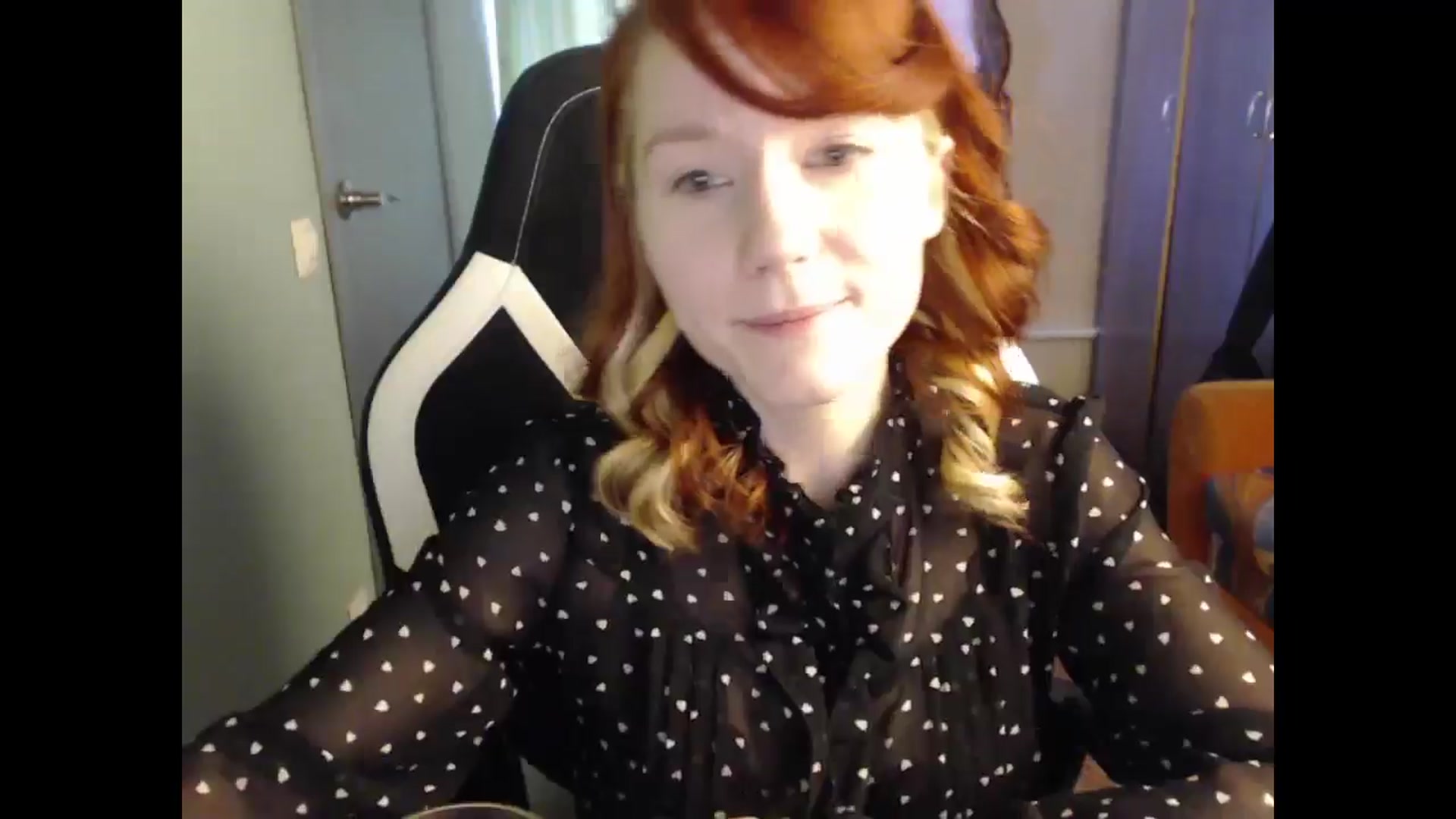 Gallery image thumbnail from NikiFoks18's myfreecams stream on, 03/30/2025, 09:48 image 15 of 20