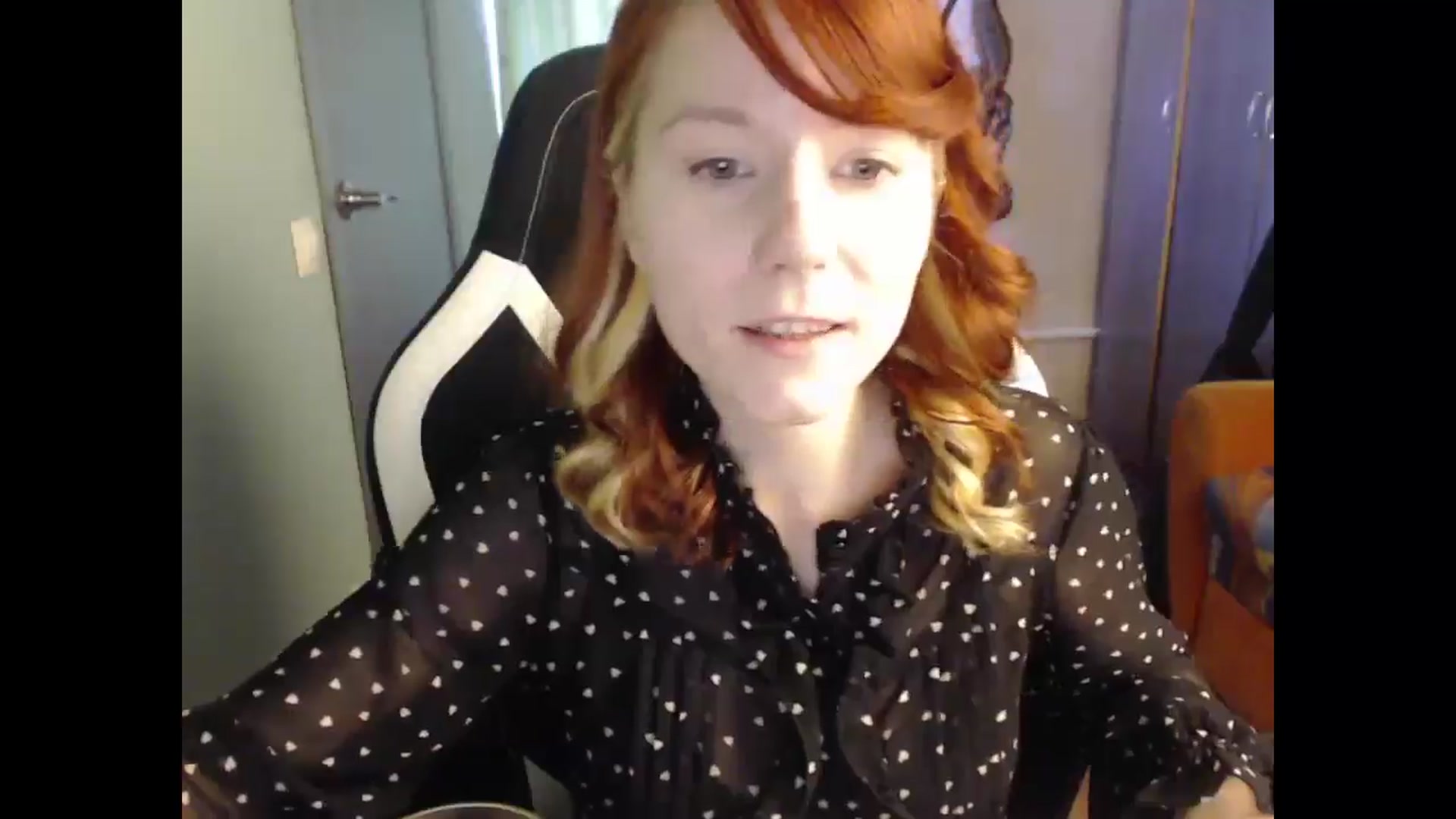 Gallery image thumbnail from NikiFoks18's myfreecams stream on, 03/30/2025, 09:48 image 13 of 20