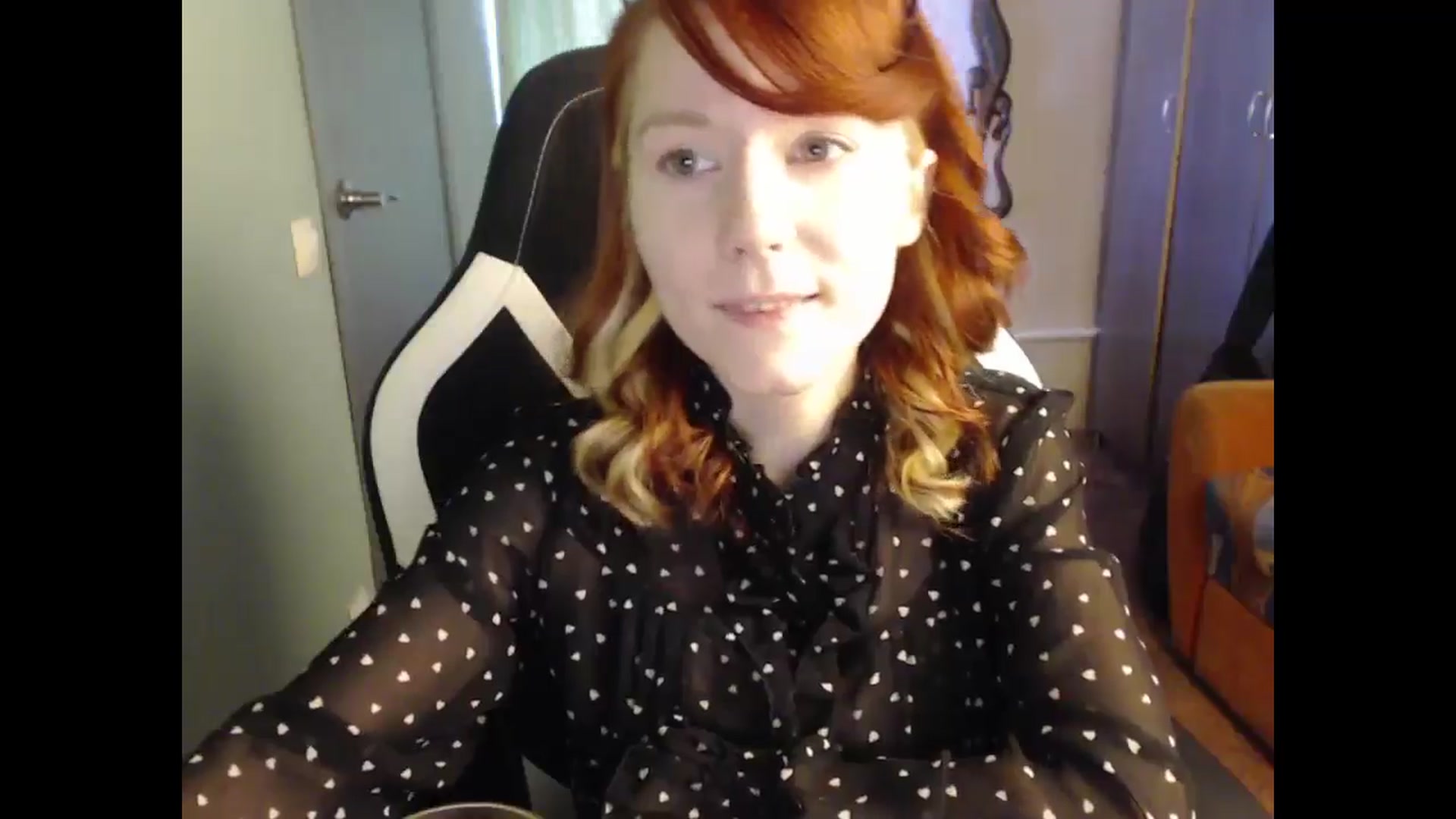 Gallery image thumbnail from NikiFoks18's myfreecams stream on, 03/30/2025, 09:48 image 14 of 20