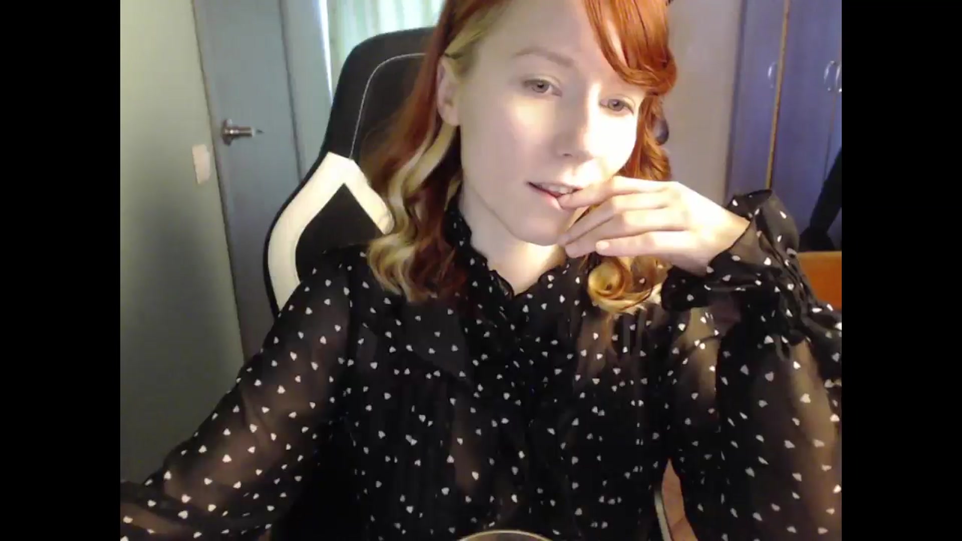 Gallery image thumbnail from NikiFoks18's myfreecams stream on, 03/30/2025, 09:48 image 20 of 20
