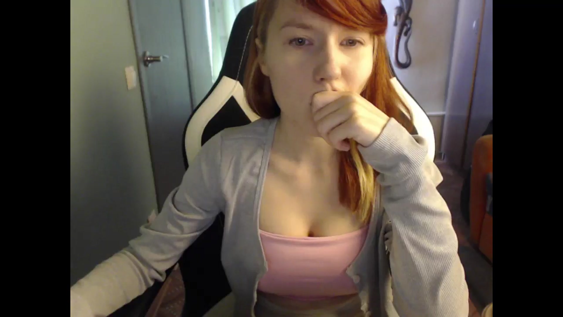 Gallery image thumbnail from NikiFoks18's myfreecams stream on, 04/06/2025, 06:41 image 18 of 20