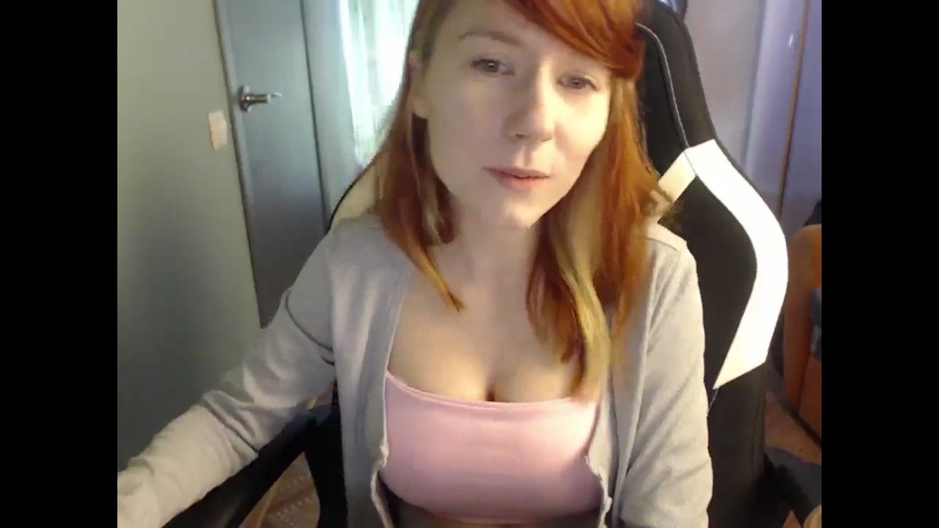 Gallery image thumbnail from NikiFoks18's myfreecams stream on, 04/06/2025, 06:41 image 3 of 20