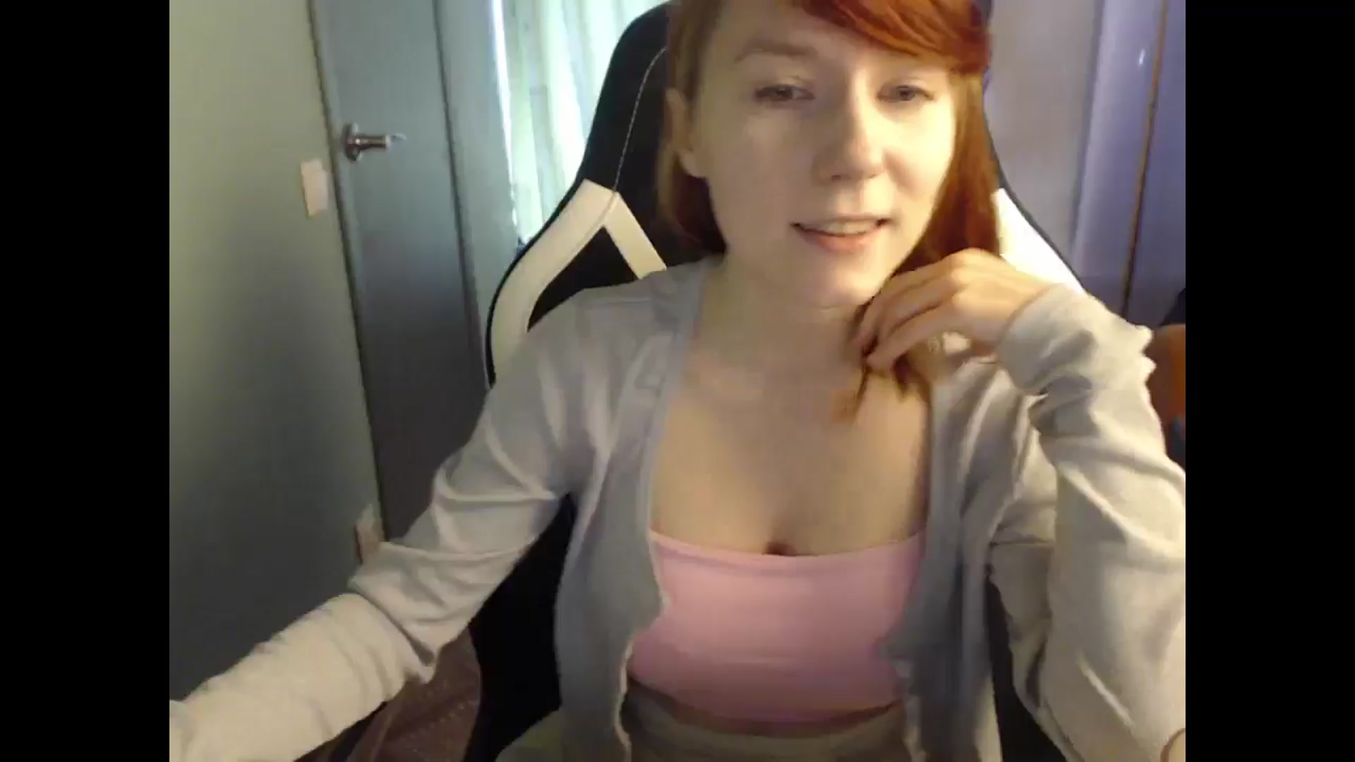 Gallery image thumbnail from NikiFoks18's myfreecams stream on, 04/06/2025, 06:41 image 16 of 20