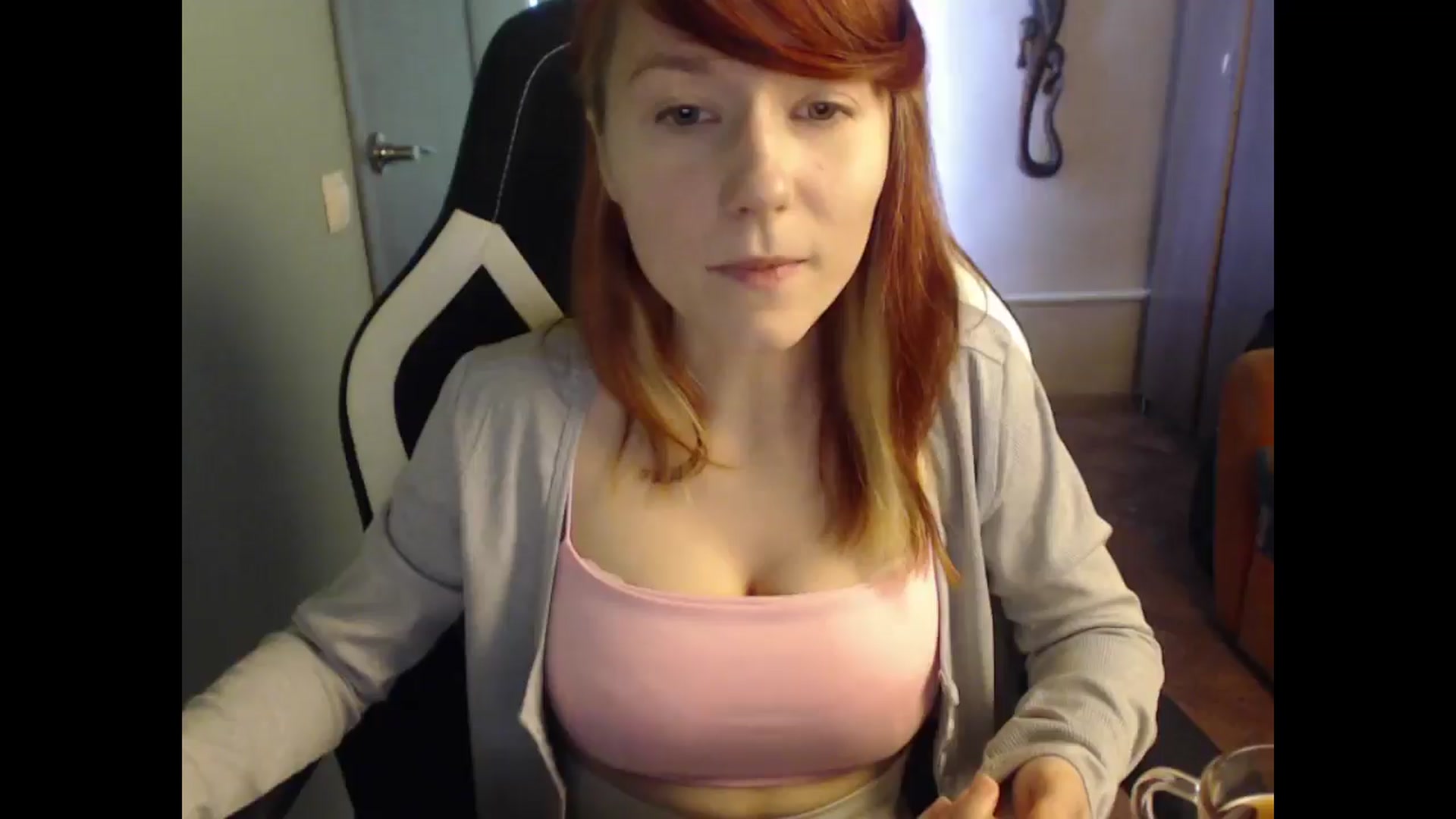 Gallery image thumbnail from NikiFoks18's myfreecams stream on, 04/06/2025, 09:01 image 16 of 20