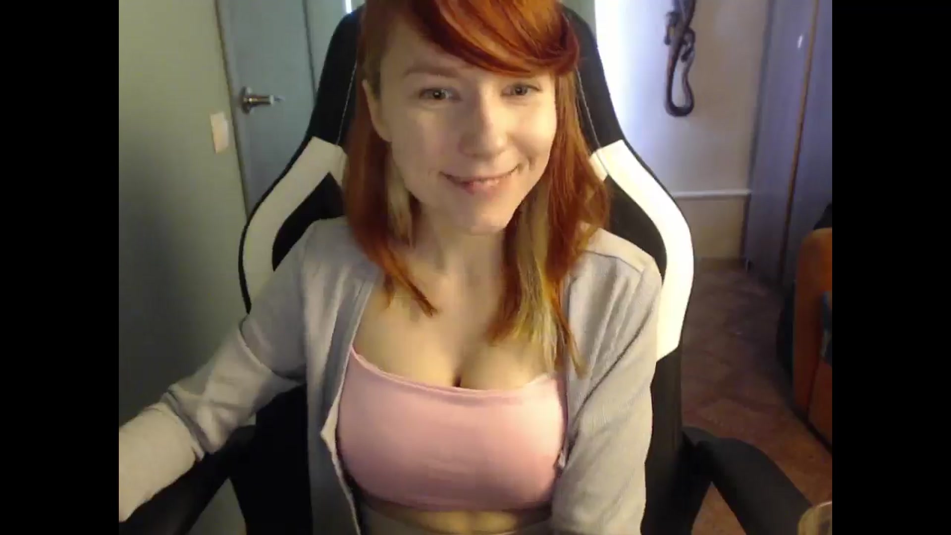 Gallery image thumbnail from NikiFoks18's myfreecams stream on, 04/06/2025, 09:01 image 18 of 20