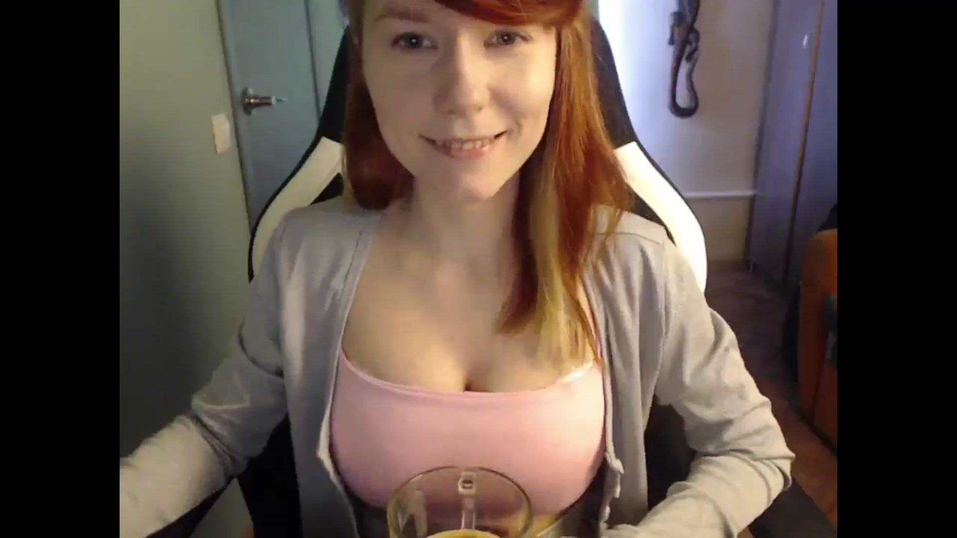 Gallery image thumbnail from NikiFoks18's myfreecams stream on, 04/06/2025, 09:01 image 20 of 20