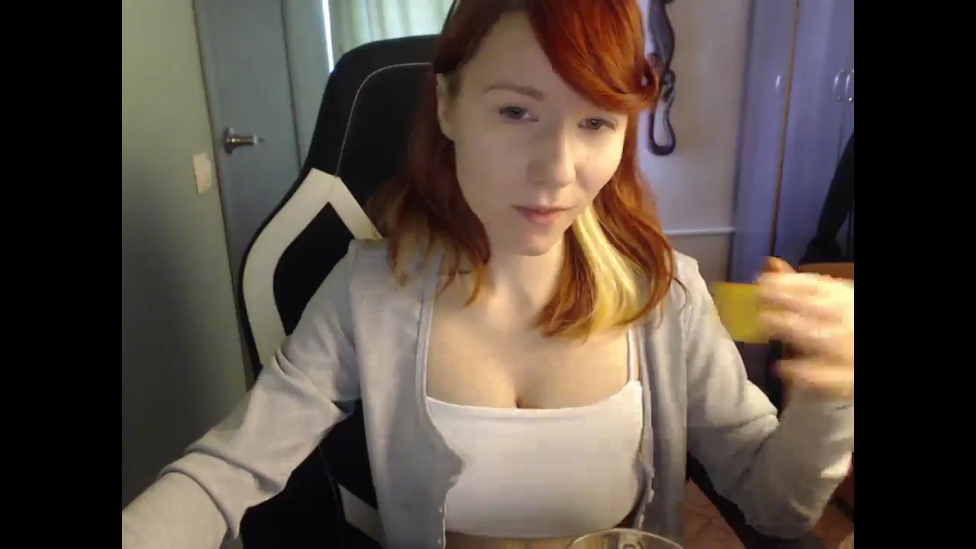 Gallery image thumbnail from NikiFoks18's myfreecams stream on, 04/07/2025, 10:34 image 3 of 20