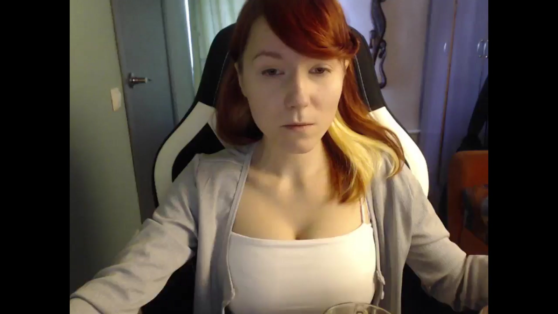 Gallery image thumbnail from NikiFoks18's myfreecams stream on, 04/07/2025, 10:34 image 1 of 20