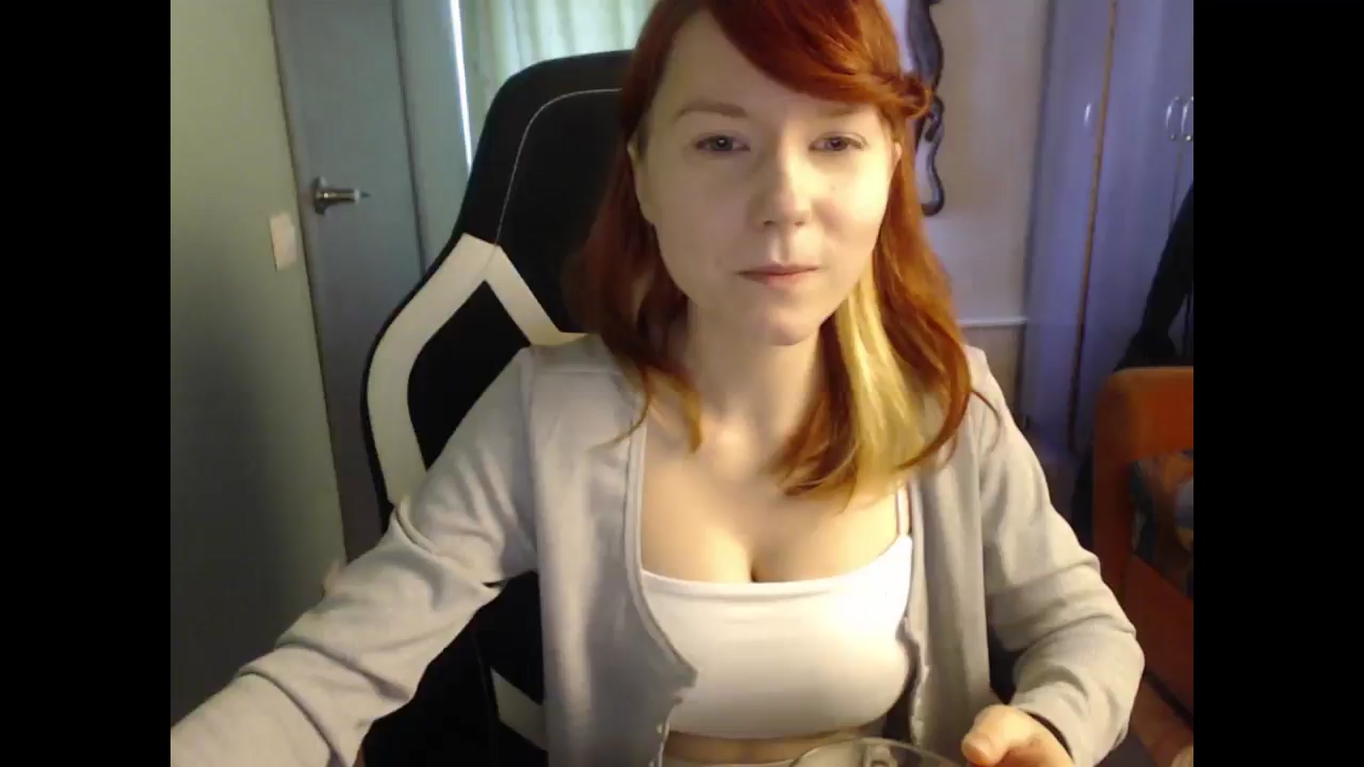 Gallery image thumbnail from NikiFoks18's myfreecams stream on, 04/07/2025, 10:34 image 2 of 20