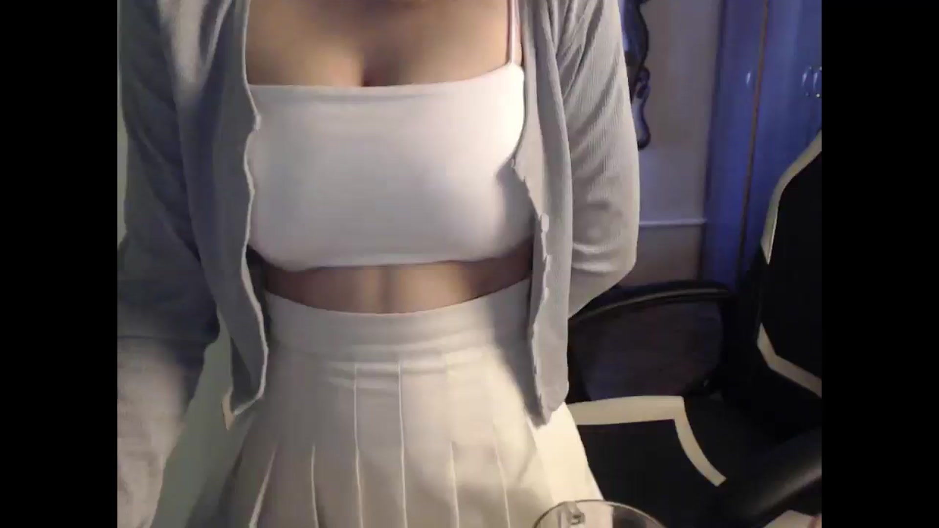 Gallery image thumbnail from NikiFoks18's myfreecams stream on, 04/07/2025, 10:34 image 9 of 20