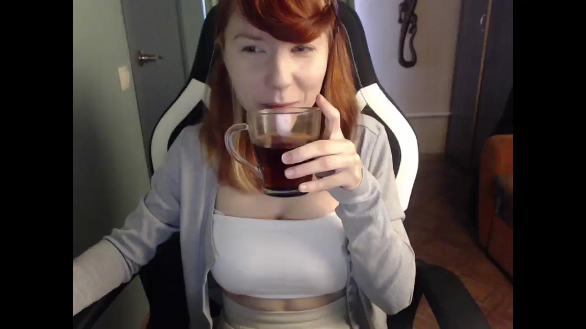 Gallery image thumbnail from NikiFoks18's myfreecams stream on, 04/08/2025, 02:51 image 2 of 20