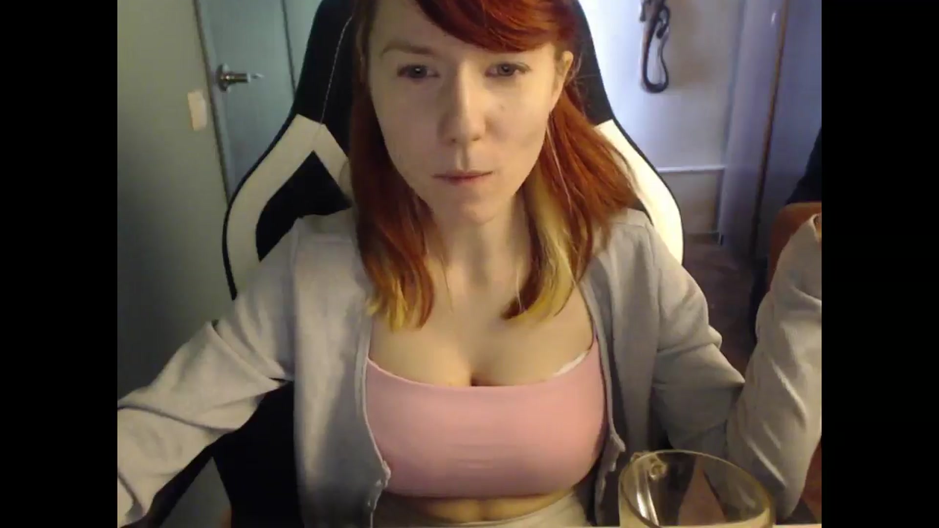 Gallery image thumbnail from NikiFoks18's myfreecams stream on, 04/08/2025, 06:40 image 7 of 20