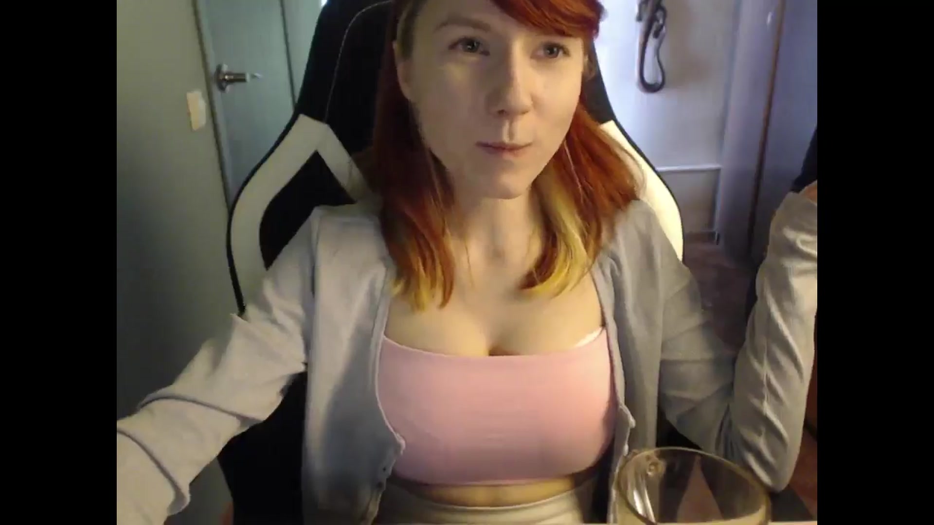 Gallery image thumbnail from NikiFoks18's myfreecams stream on, 04/08/2025, 06:40 image 8 of 20