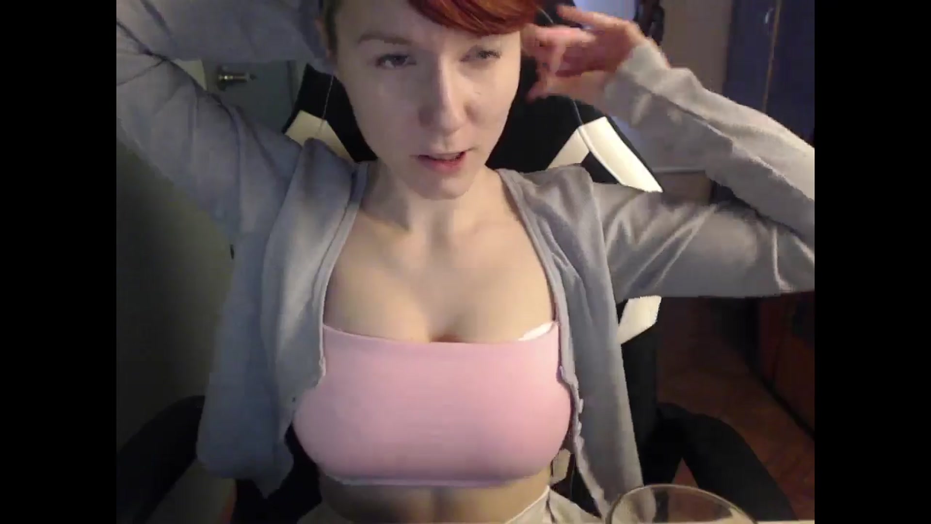 Gallery image thumbnail from NikiFoks18's myfreecams stream on, 04/08/2025, 08:53 image 16 of 20
