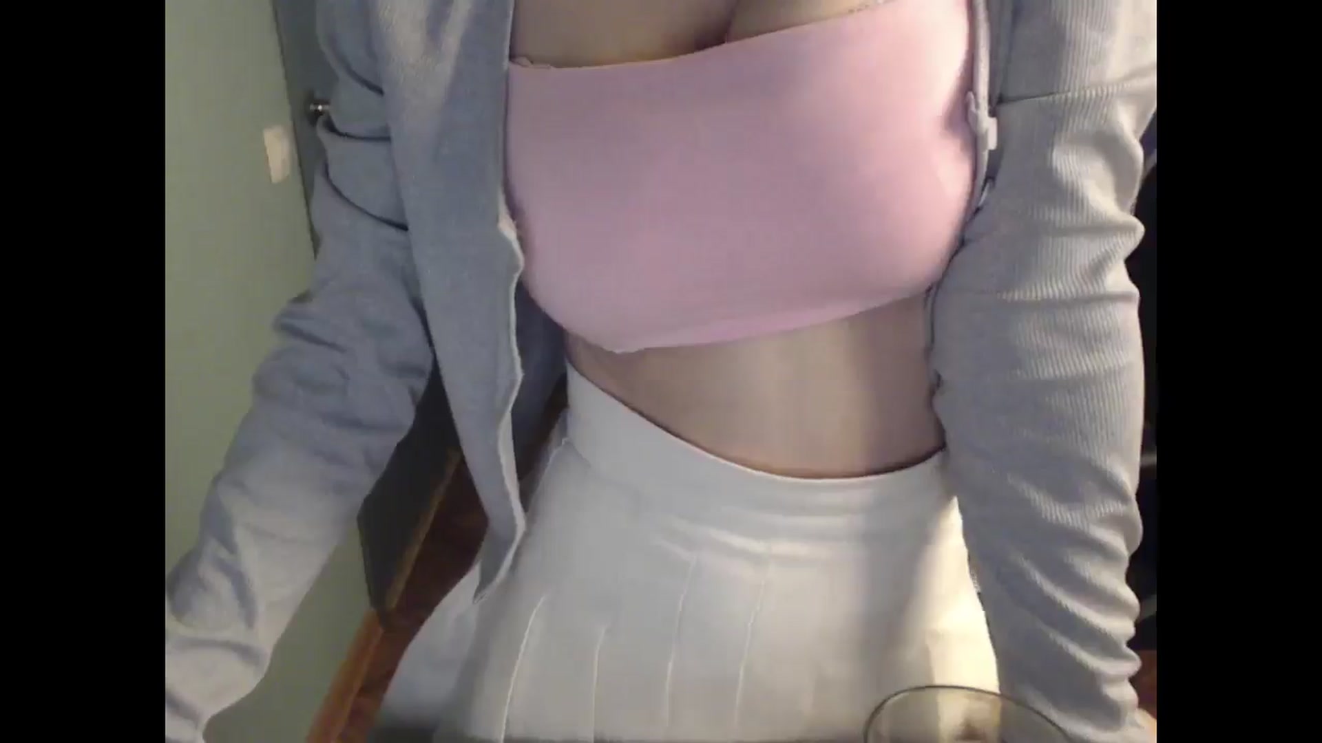 Gallery image thumbnail from NikiFoks18's myfreecams stream on, 04/08/2025, 08:53 image 17 of 20