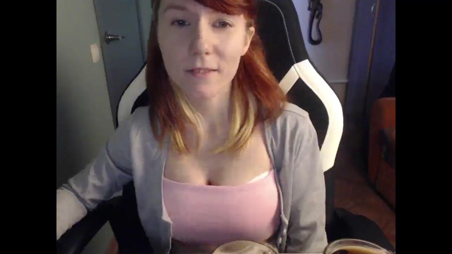 Gallery image thumbnail from NikiFoks18's myfreecams stream on, 04/08/2025, 08:53 image 3 of 20