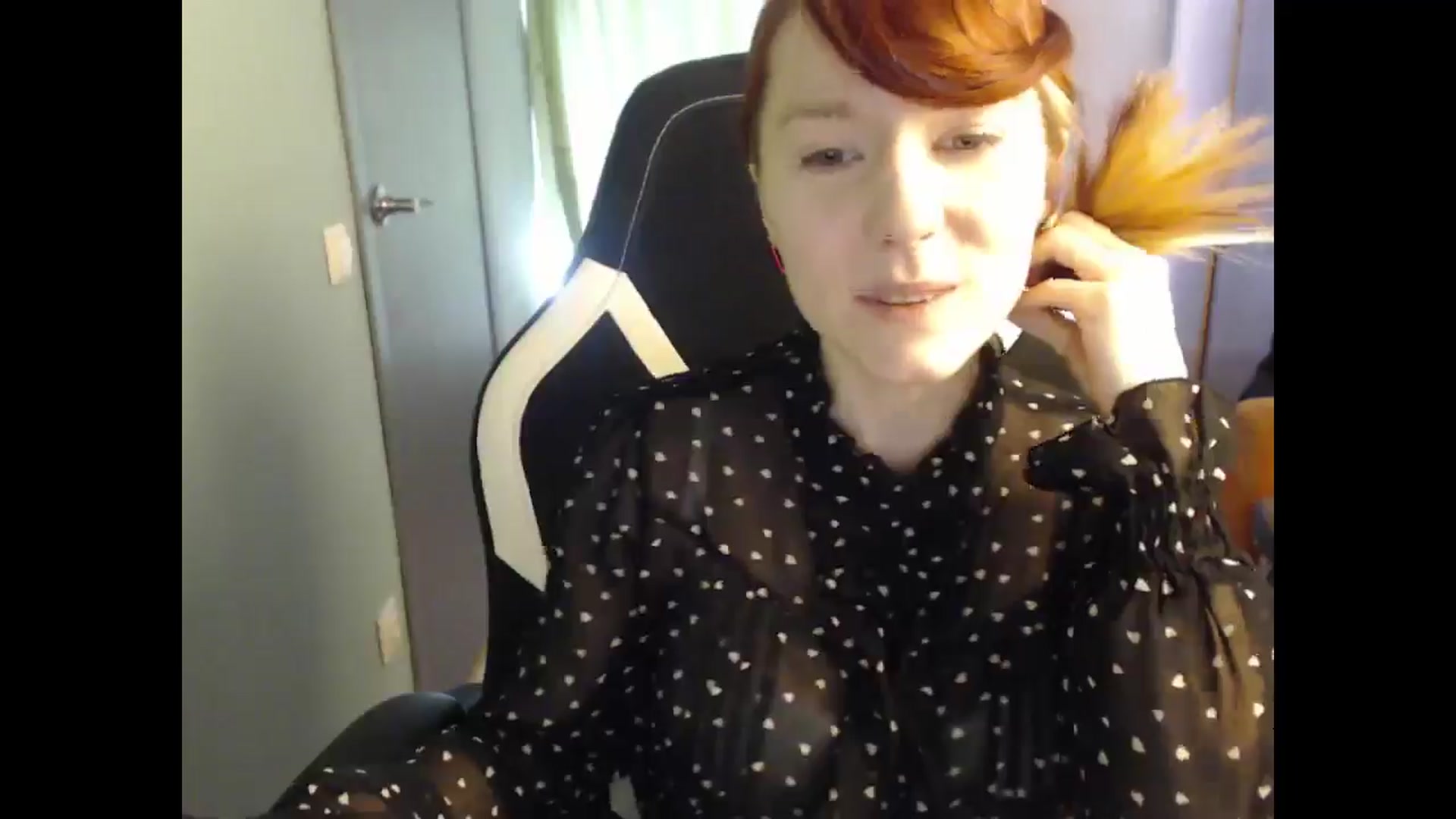 Gallery image thumbnail from NikiFoks18's myfreecams stream on, 04/11/2025, 06:45 image 9 of 20