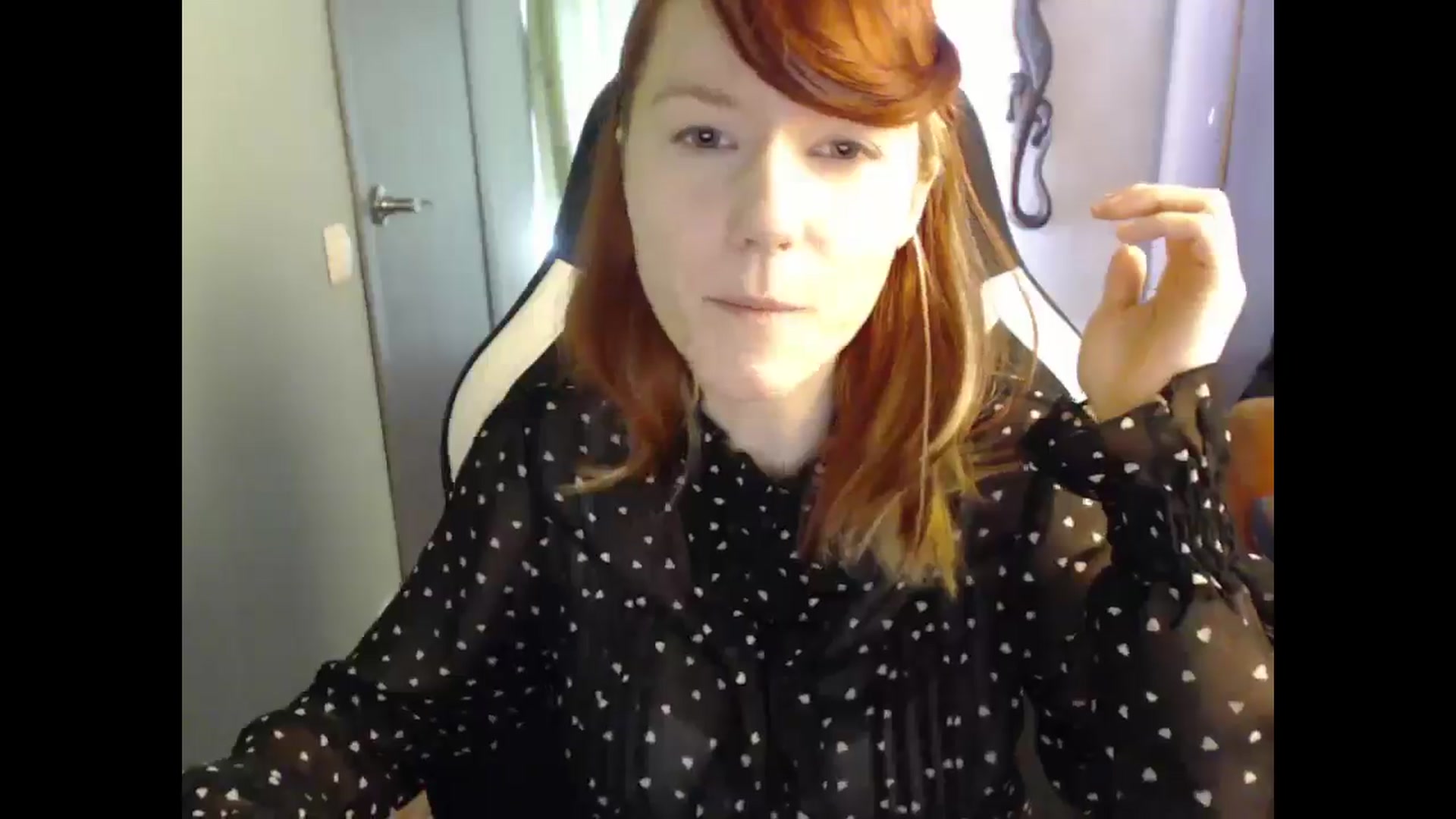 Gallery image thumbnail from NikiFoks18's myfreecams stream on, 04/11/2025, 06:45 image 18 of 20