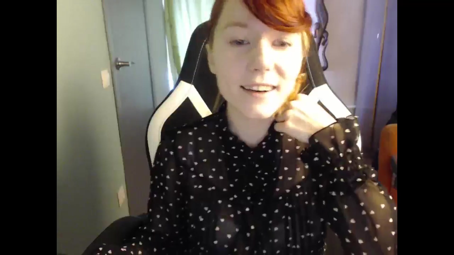 Gallery image thumbnail from NikiFoks18's myfreecams stream on, 04/11/2025, 06:45 image 2 of 20