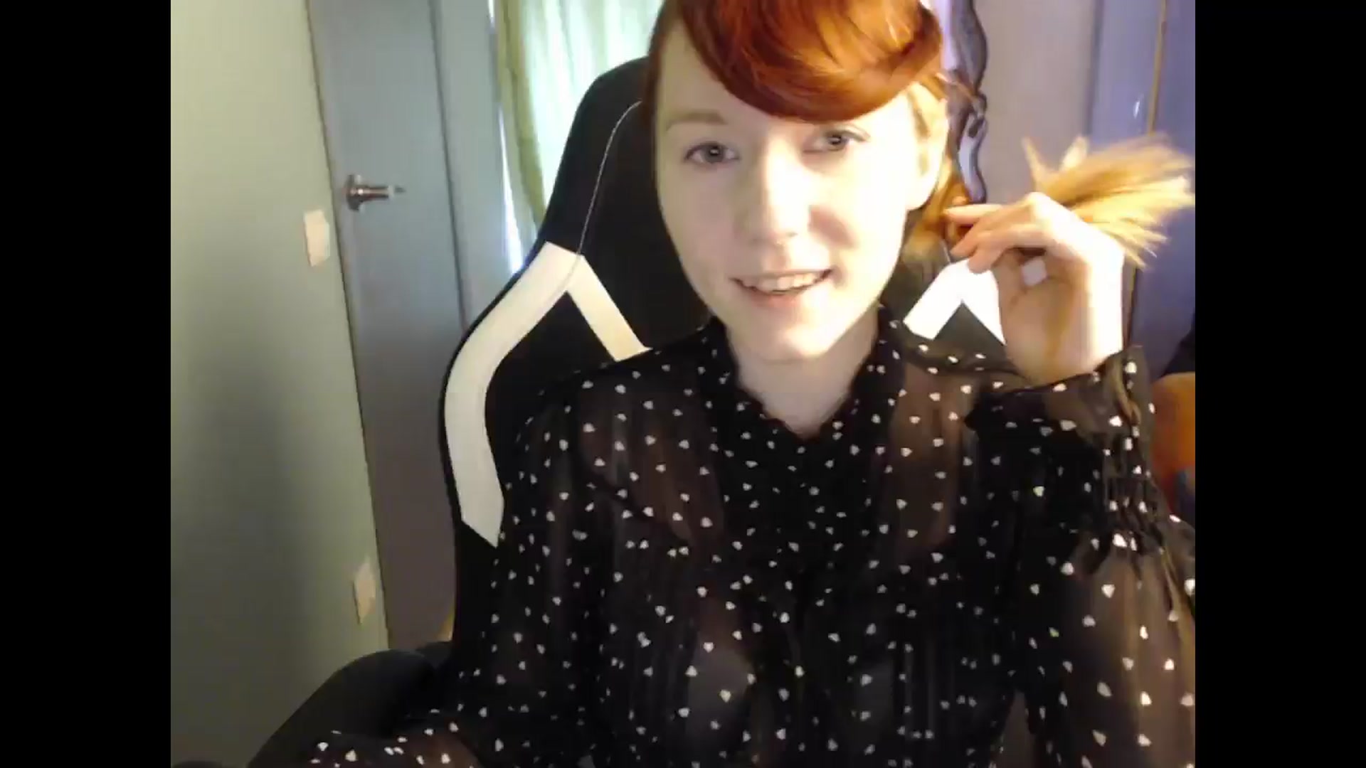 Gallery image thumbnail from NikiFoks18's myfreecams stream on, 04/11/2025, 06:45 image 1 of 20