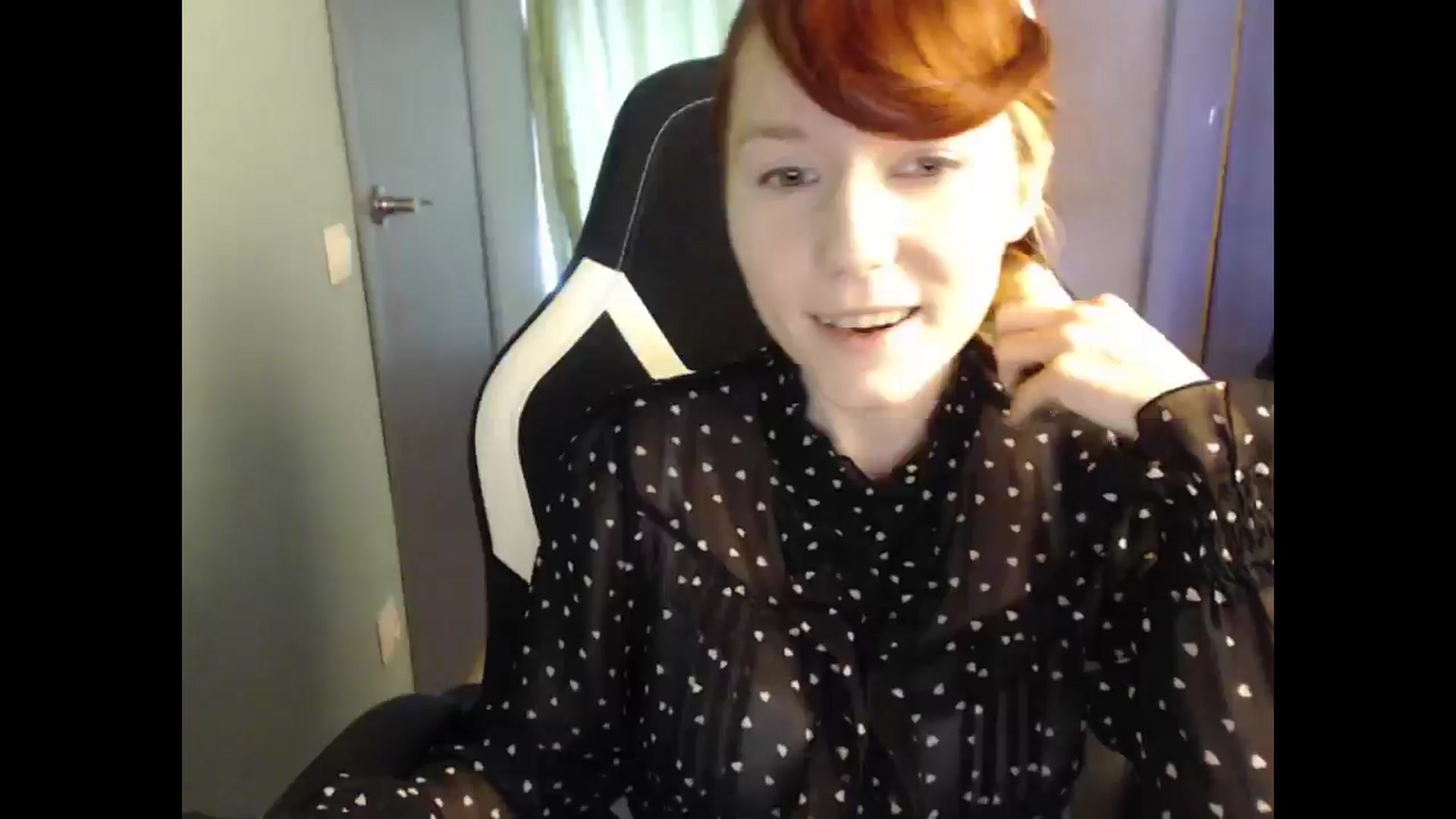 Gallery image thumbnail from NikiFoks18's myfreecams stream on, 04/11/2025, 06:45 image 3 of 20