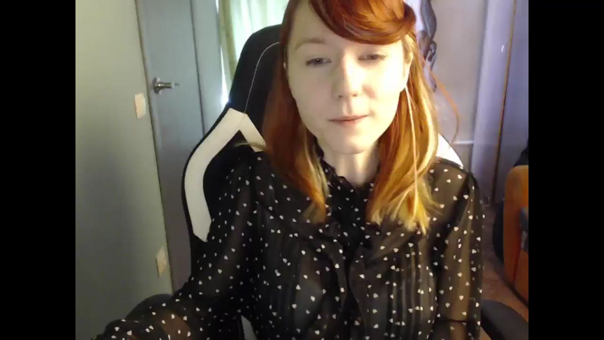 Gallery image thumbnail from NikiFoks18's myfreecams stream on, 04/11/2025, 06:45 image 20 of 20