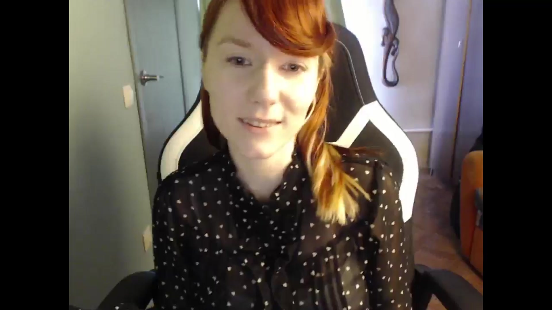 Gallery image thumbnail from NikiFoks18's myfreecams stream on, 04/11/2025, 06:45 image 11 of 20