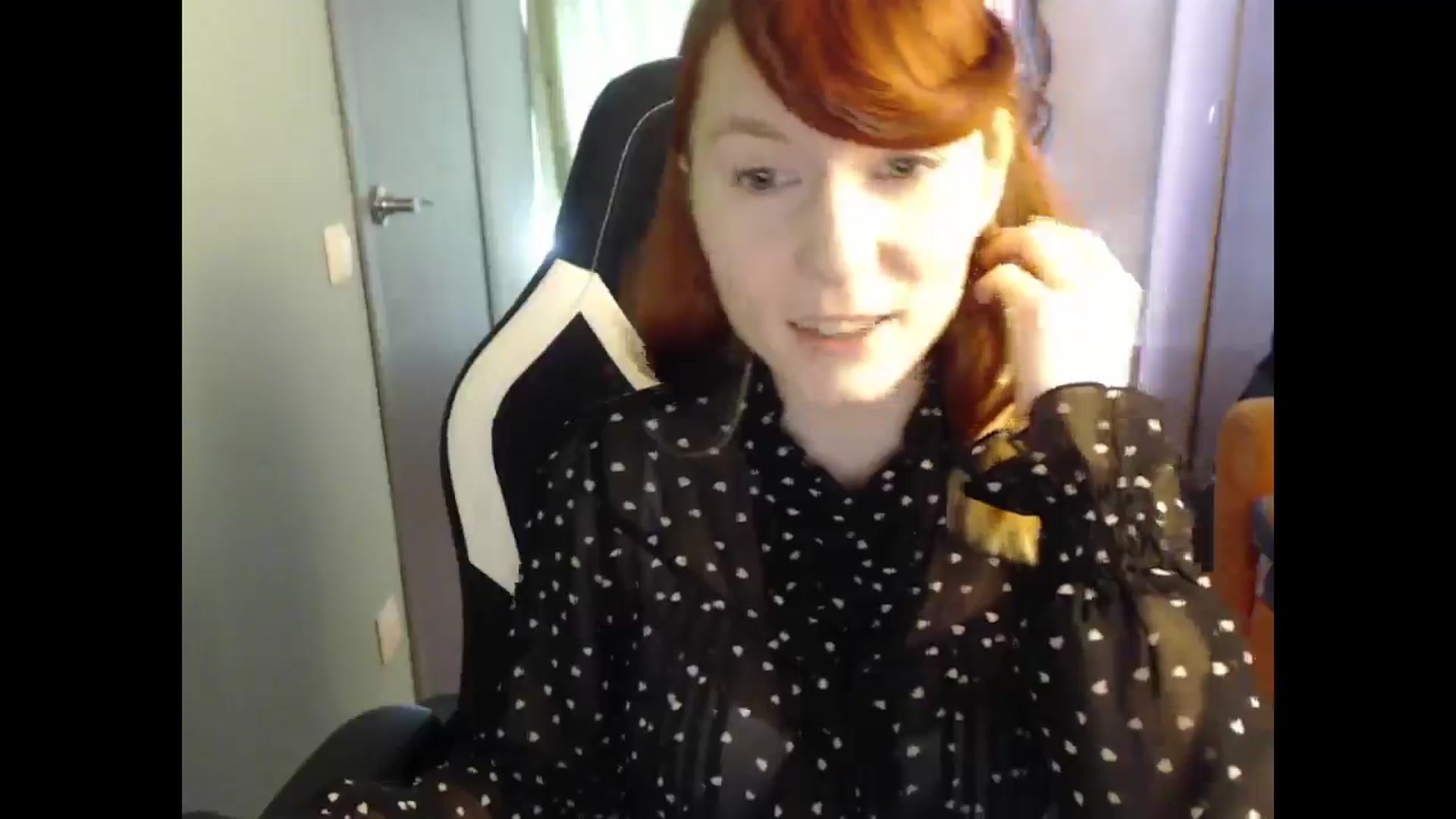 Gallery image thumbnail from NikiFoks18's myfreecams stream on, 04/11/2025, 06:45 image 14 of 20