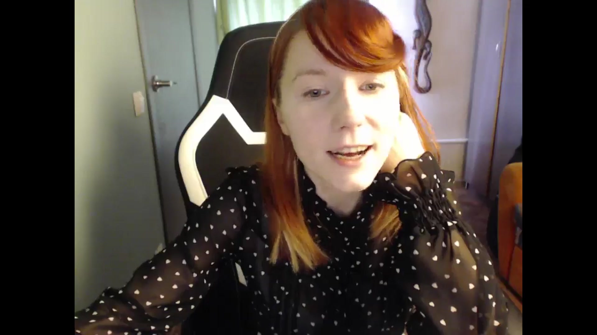 Gallery image thumbnail from NikiFoks18's myfreecams stream on, 04/11/2025, 09:06 image 15 of 20