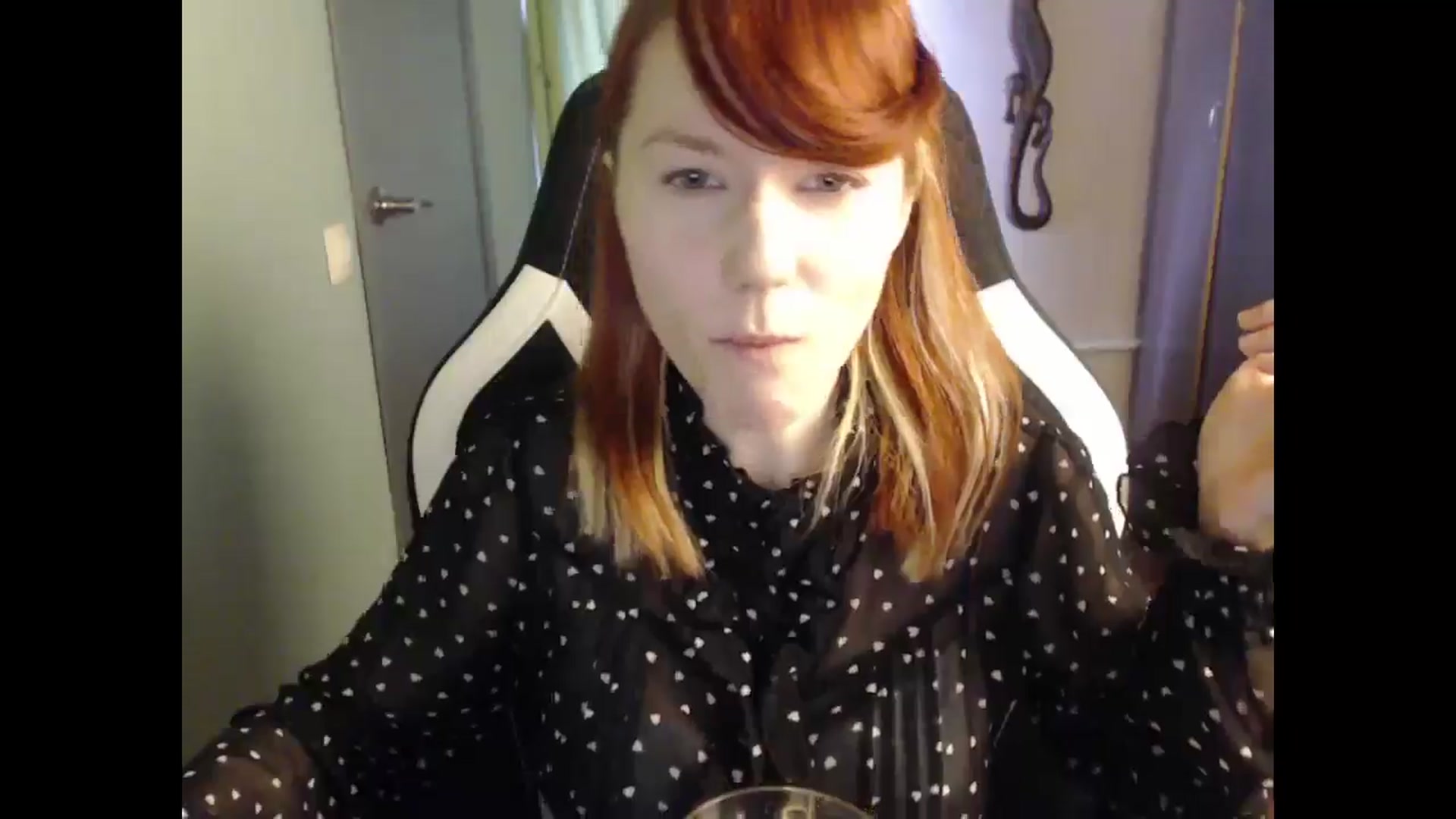 Gallery image thumbnail from NikiFoks18's myfreecams stream on, 04/11/2025, 09:06 image 3 of 20