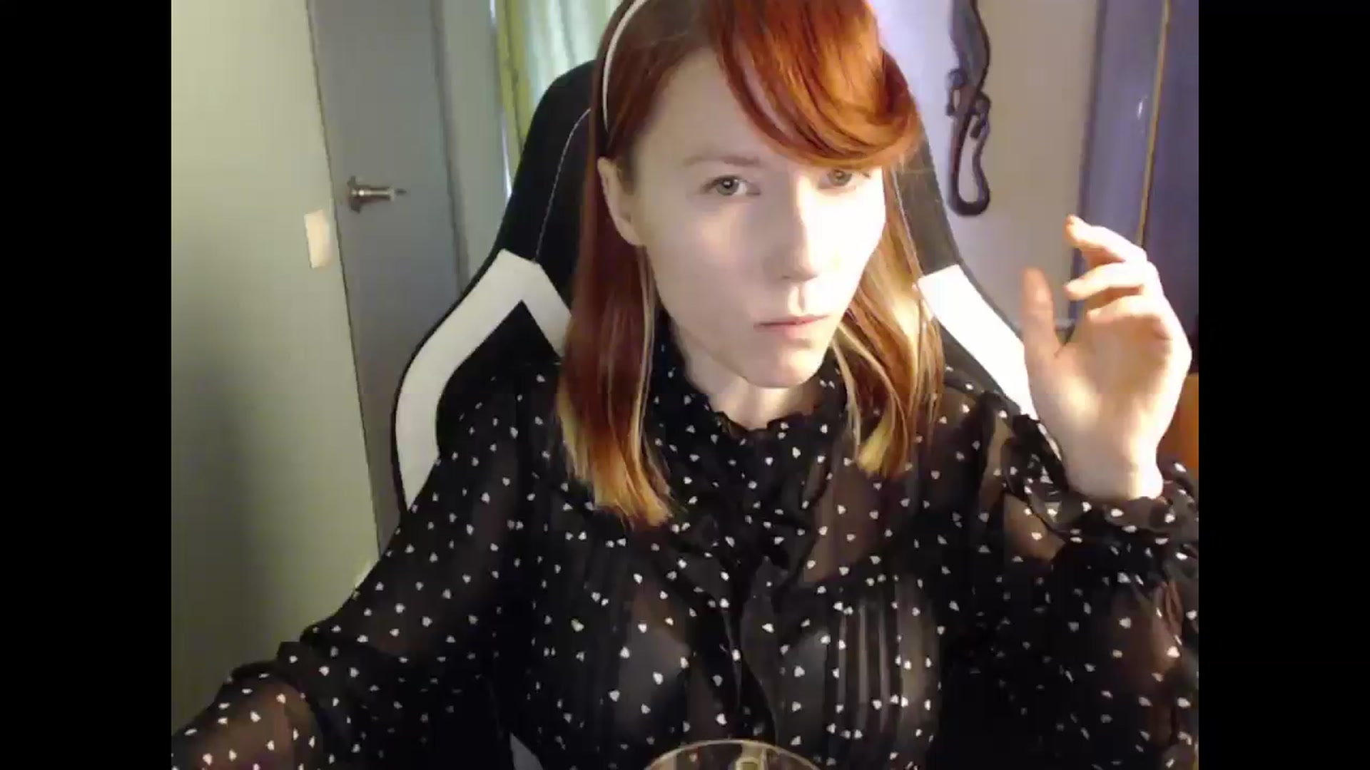 Gallery image thumbnail from NikiFoks18's myfreecams stream on, 04/11/2025, 09:06 image 4 of 20