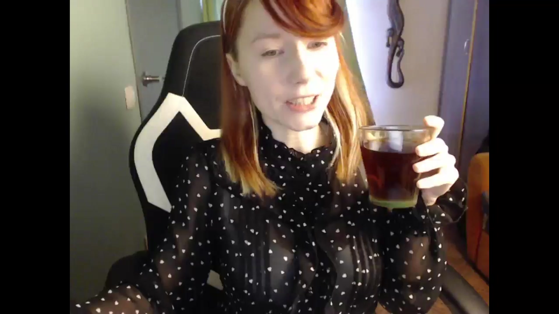 Gallery image thumbnail from NikiFoks18's myfreecams stream on, 04/11/2025, 09:06 image 6 of 20