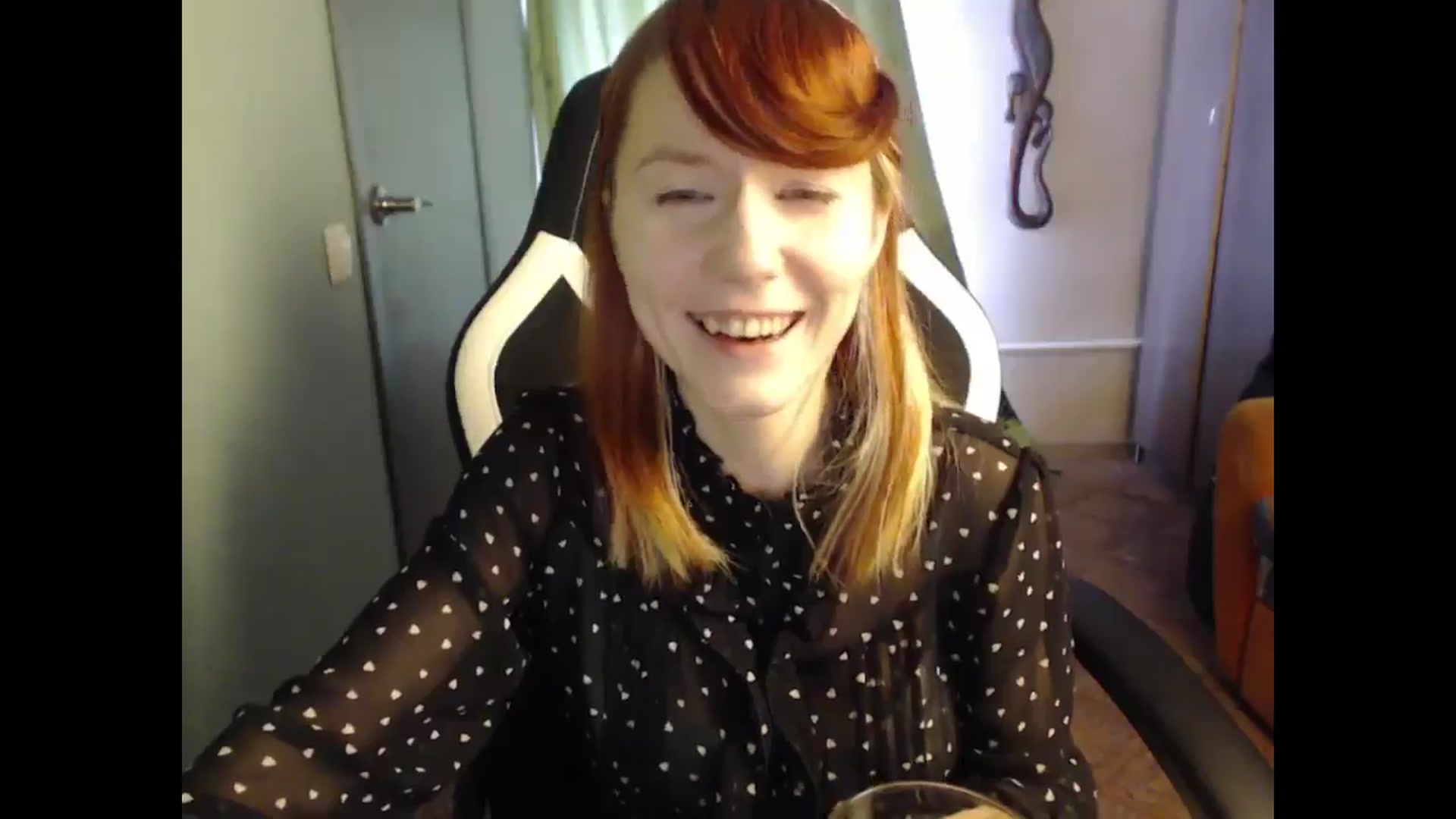Gallery image thumbnail from NikiFoks18's myfreecams stream on, 04/11/2025, 09:06 image 18 of 20