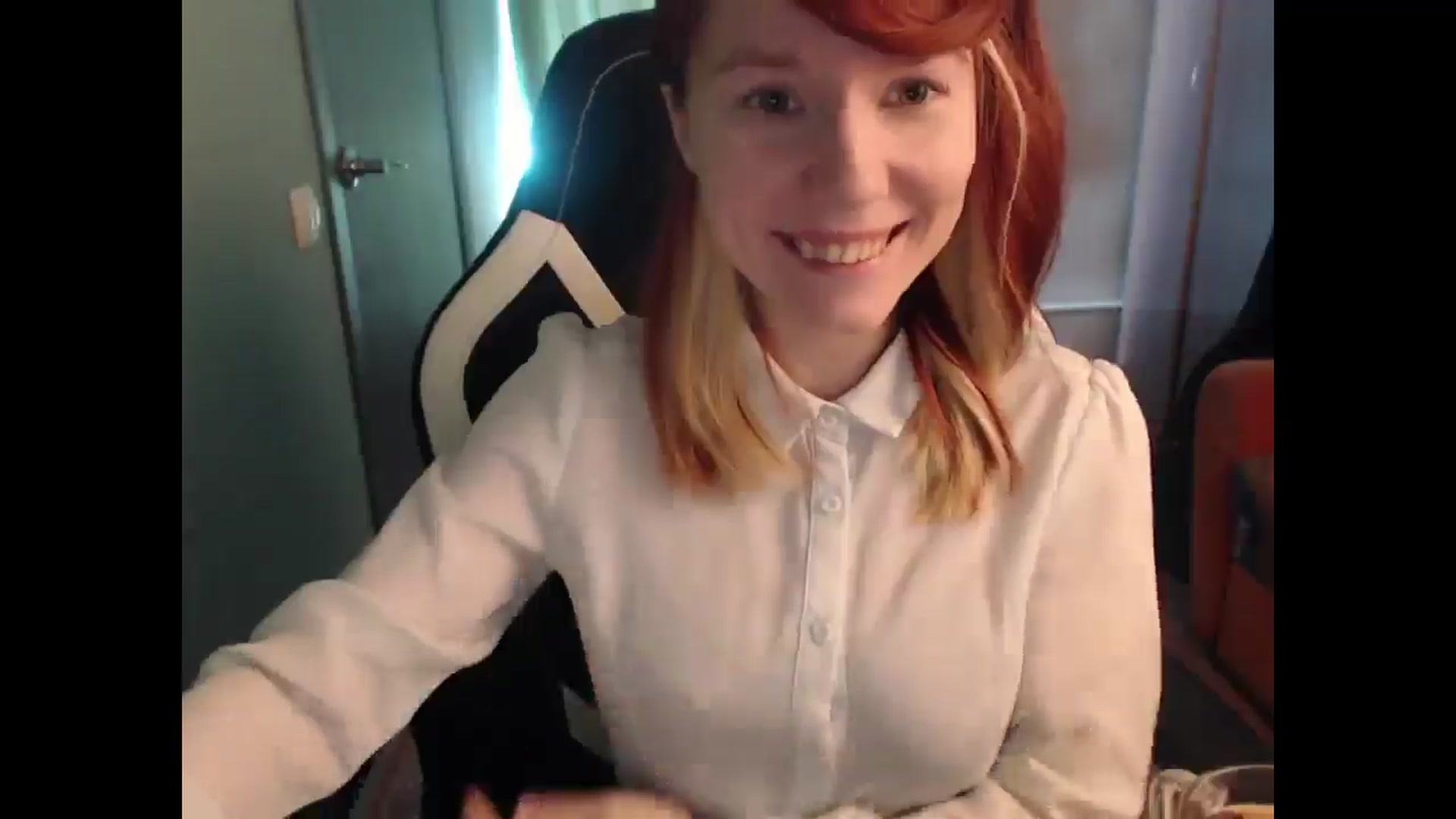 Gallery image thumbnail from NikiFoks18's myfreecams stream on, 04/14/2025, 06:39 image 17 of 20