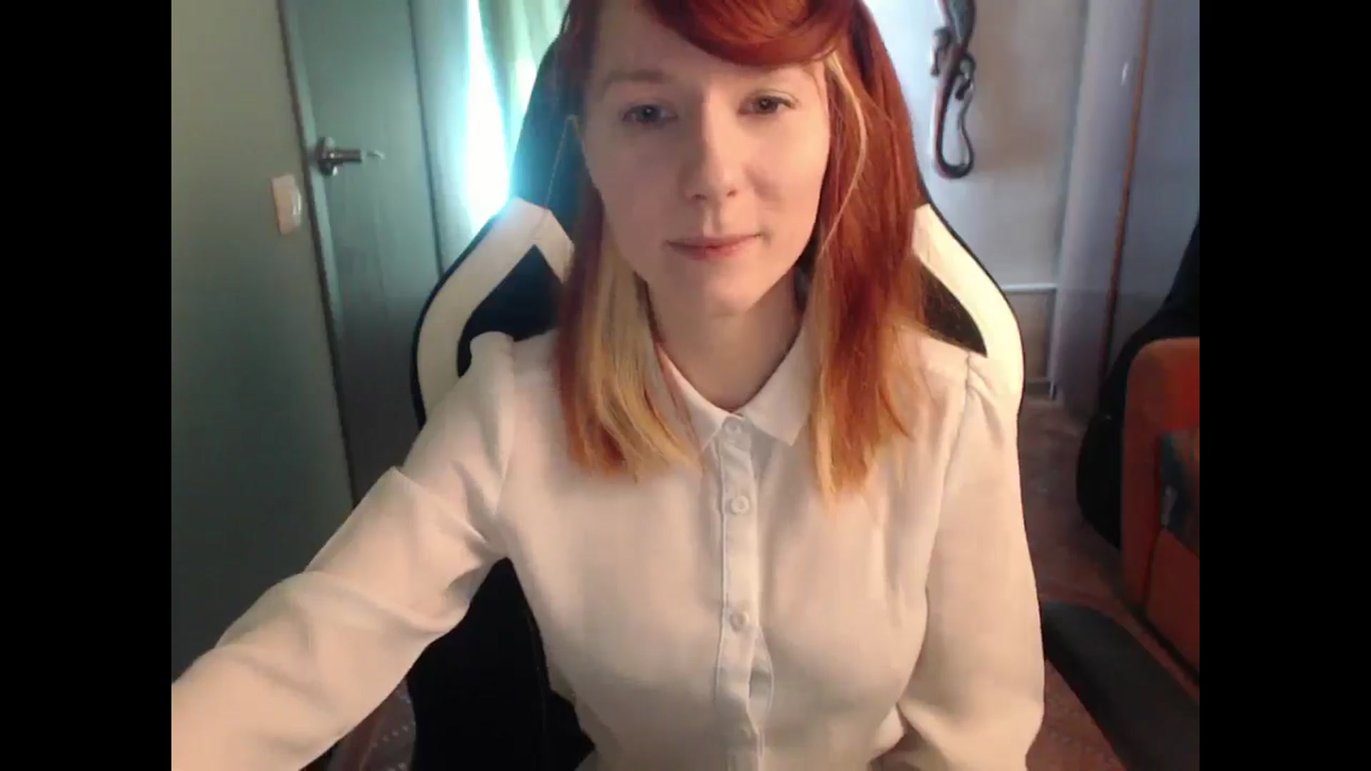 Gallery image thumbnail from NikiFoks18's myfreecams stream on, 04/14/2025, 06:39 image 13 of 20