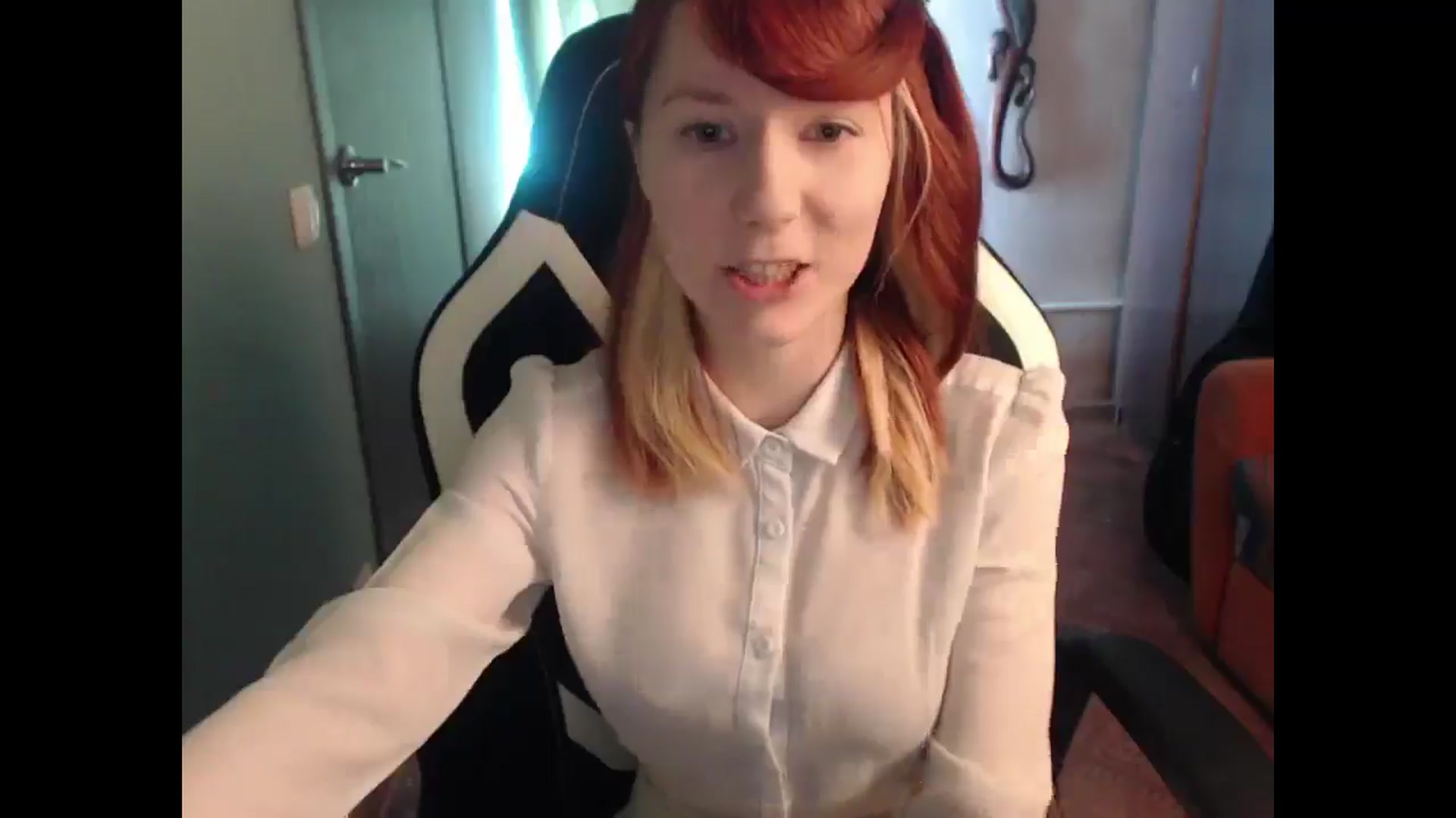 Gallery image thumbnail from NikiFoks18's myfreecams stream on, 04/14/2025, 06:39 image 4 of 20