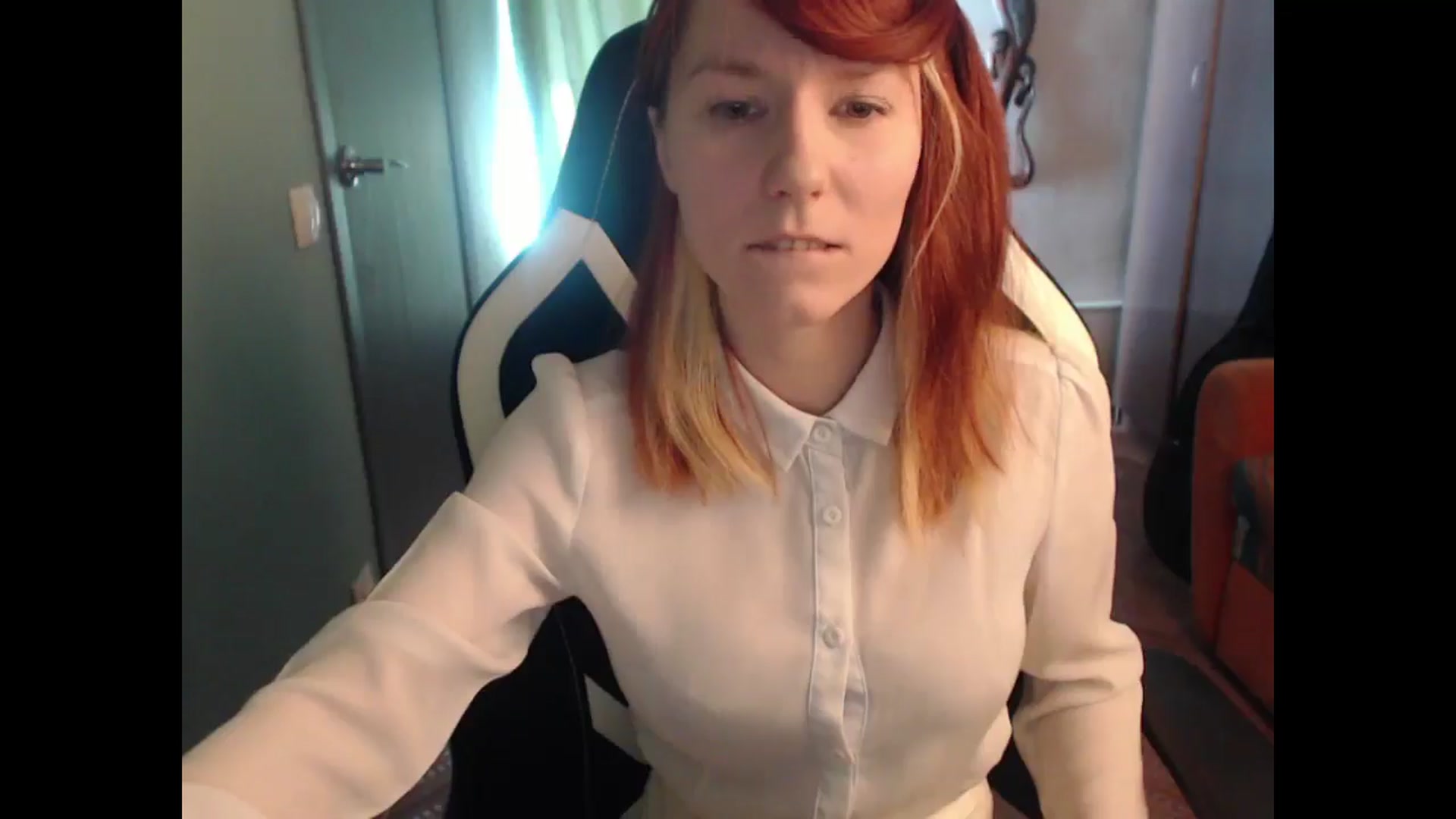 Gallery image thumbnail from NikiFoks18's myfreecams stream on, 04/14/2025, 06:39 image 15 of 20