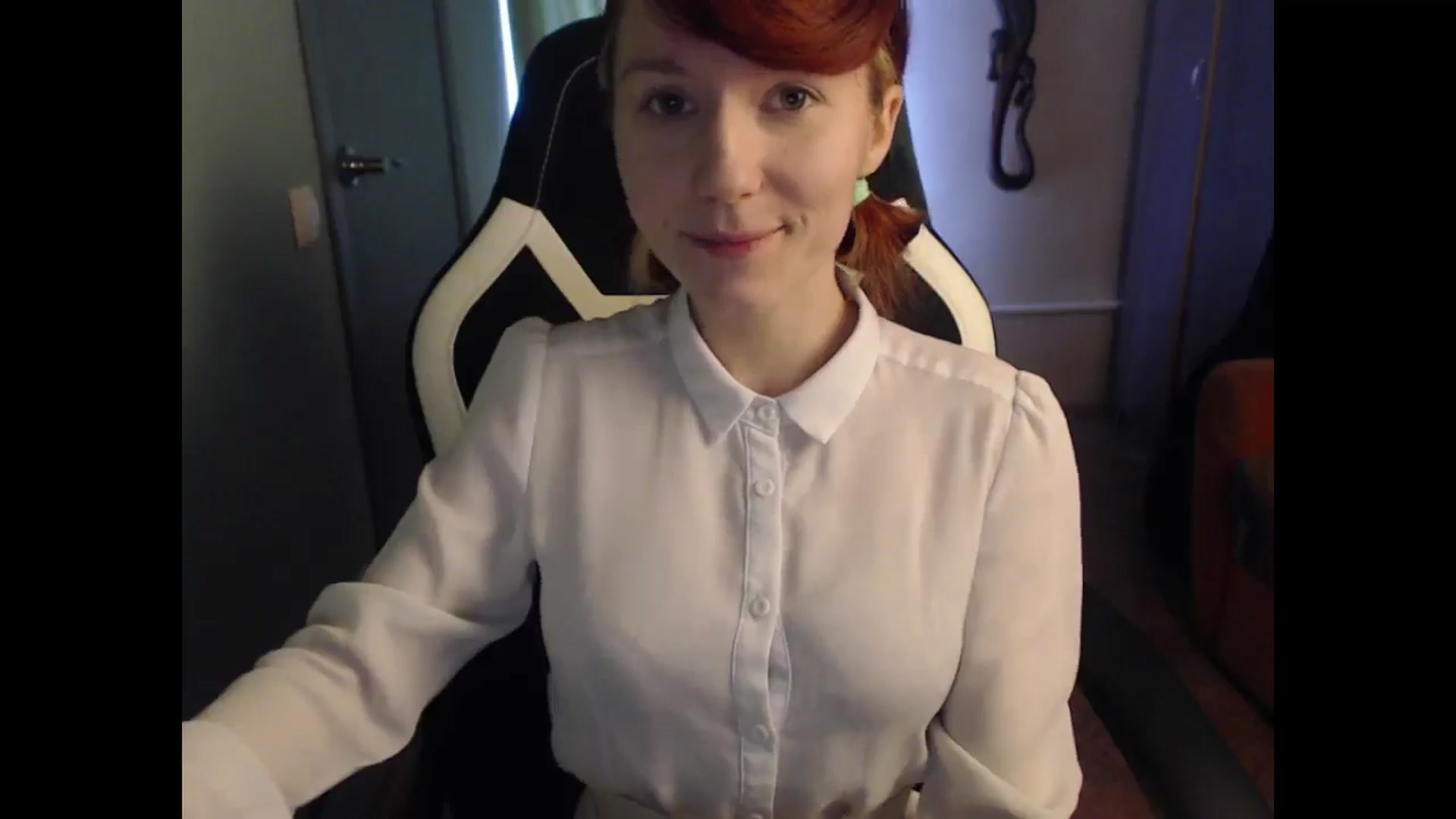 Gallery image thumbnail from NikiFoks18's myfreecams stream on, 04/14/2025, 08:40 image 13 of 20