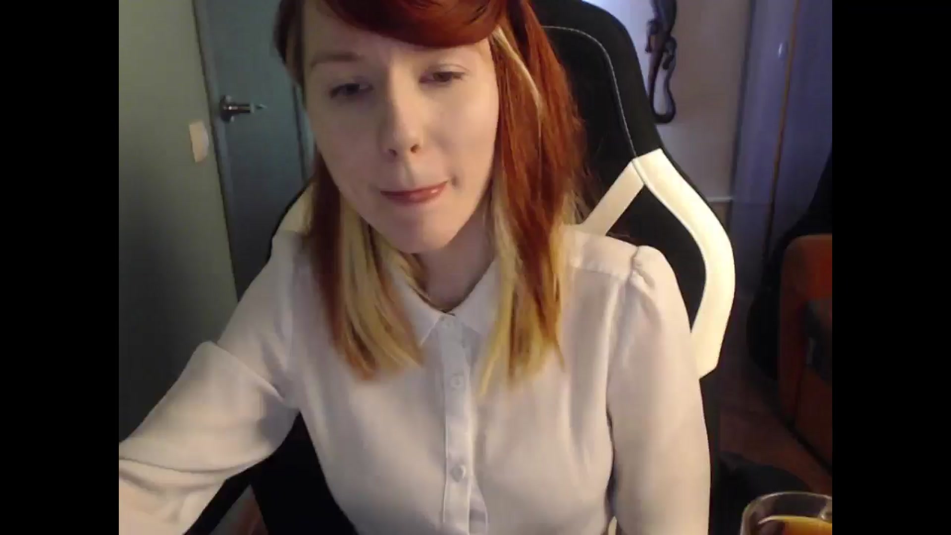 Gallery image thumbnail from NikiFoks18's myfreecams stream on, 04/14/2025, 08:40 image 1 of 20