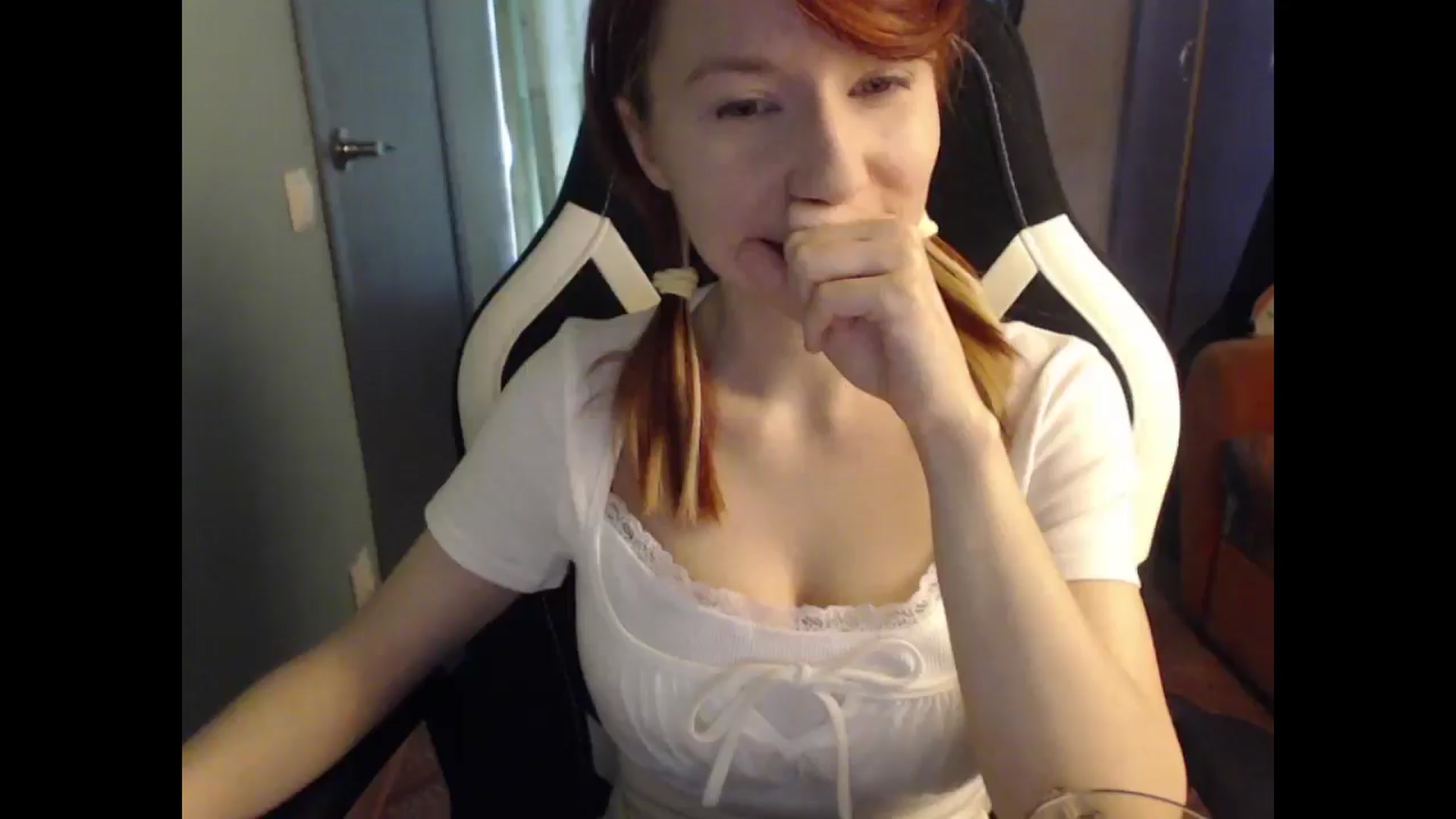 Gallery image thumbnail from NikiFoks18's myfreecams stream on, 04/15/2025, 07:22 image 13 of 20